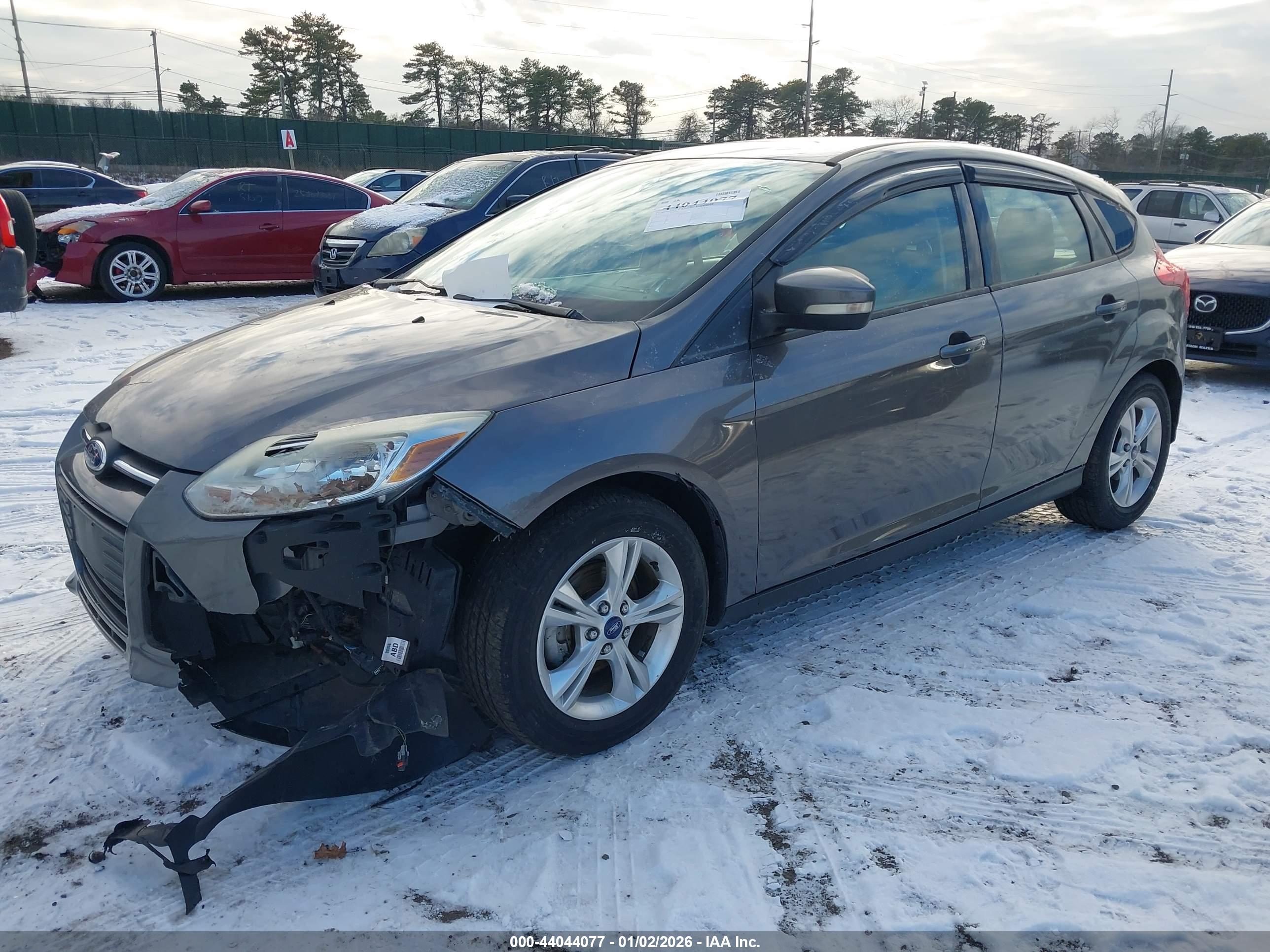 FORD FOCUS image 2