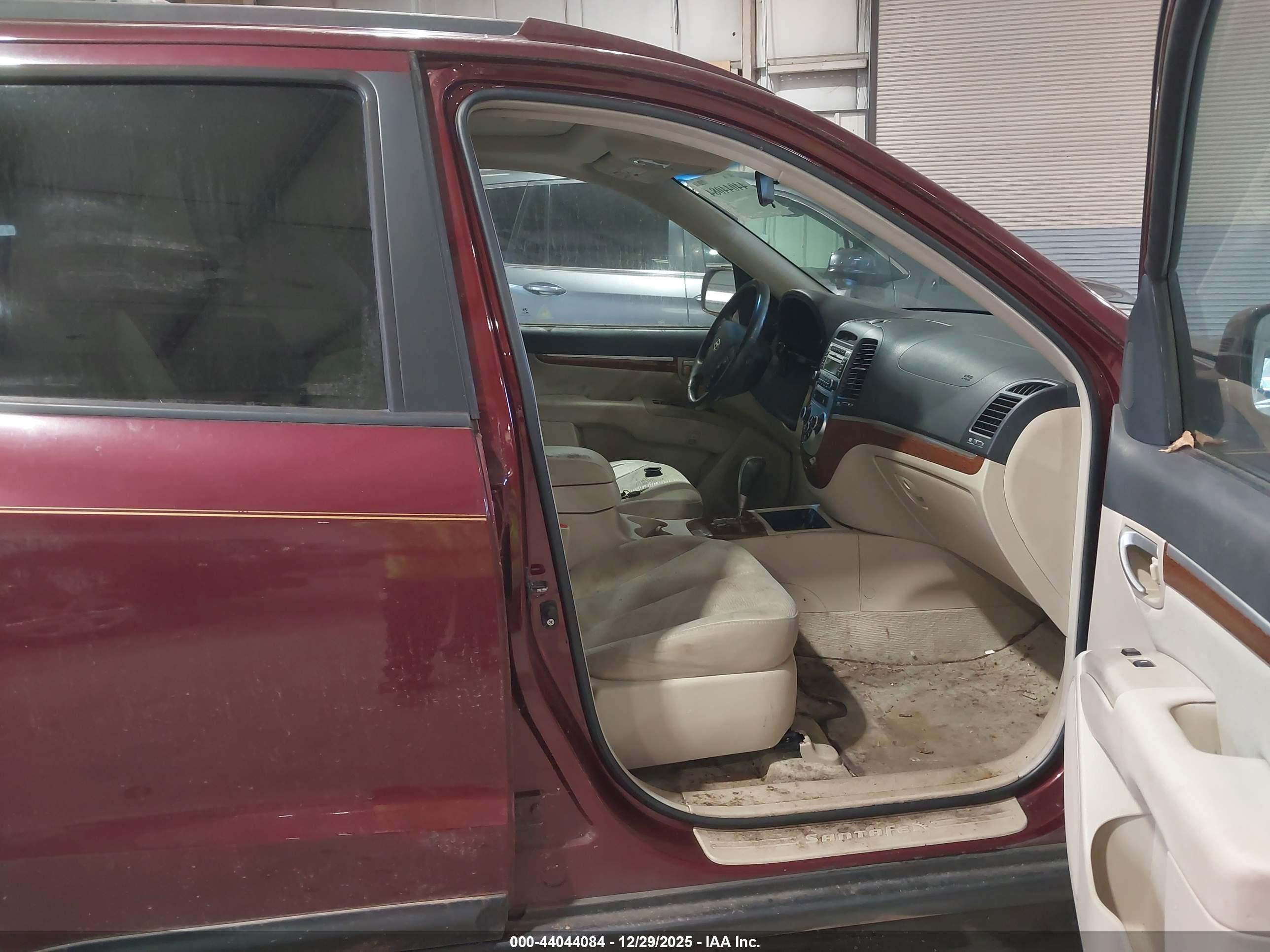 HYUNDAI SANTA image 5
