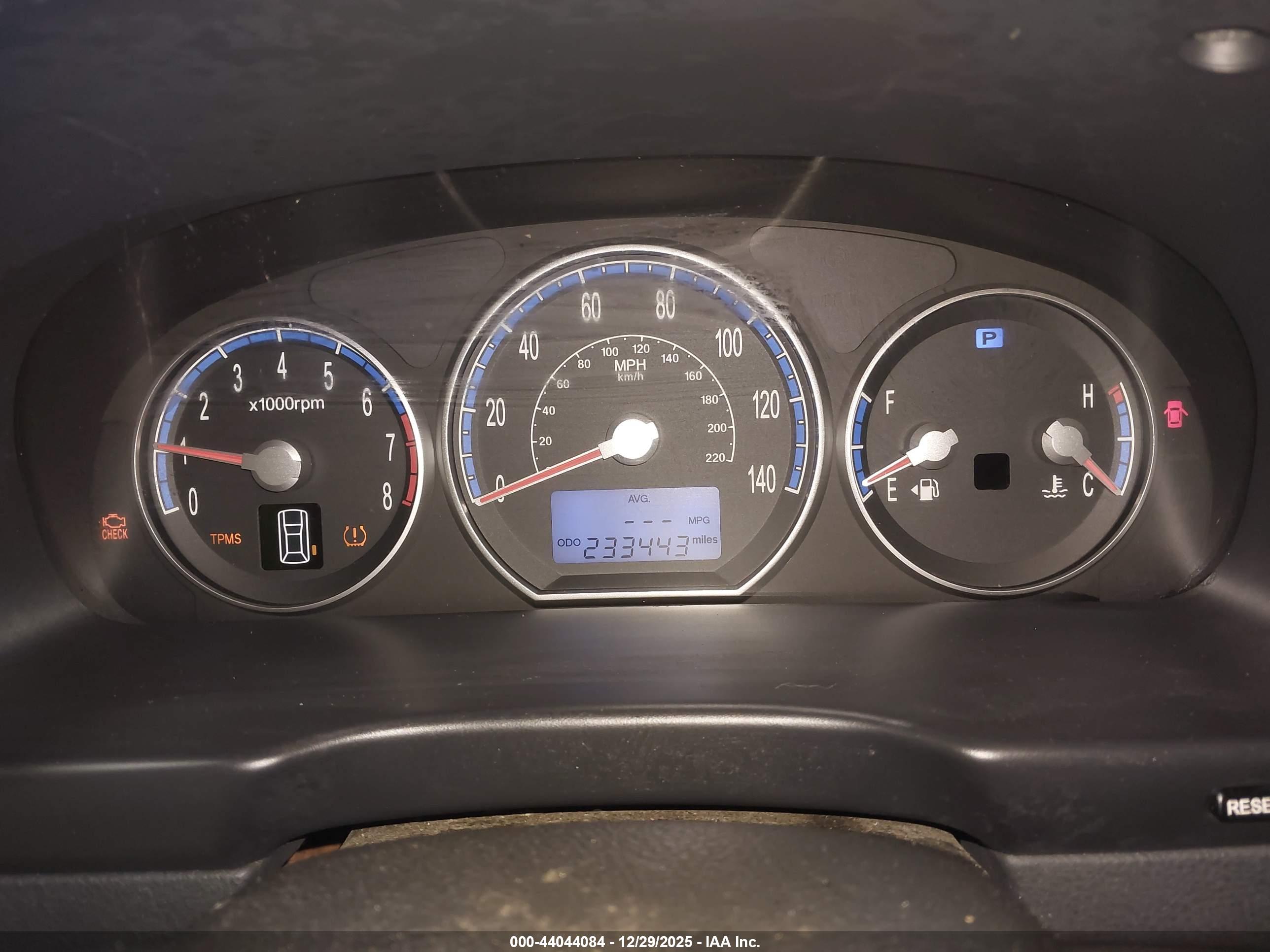 HYUNDAI SANTA image 7