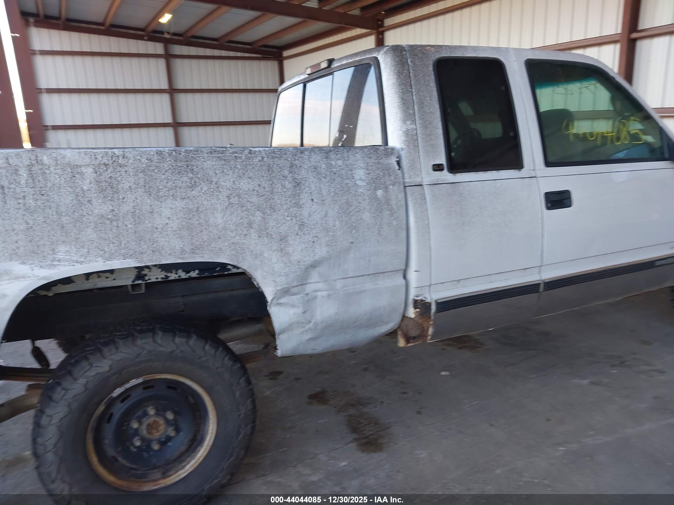 GMC SIERRA image 6