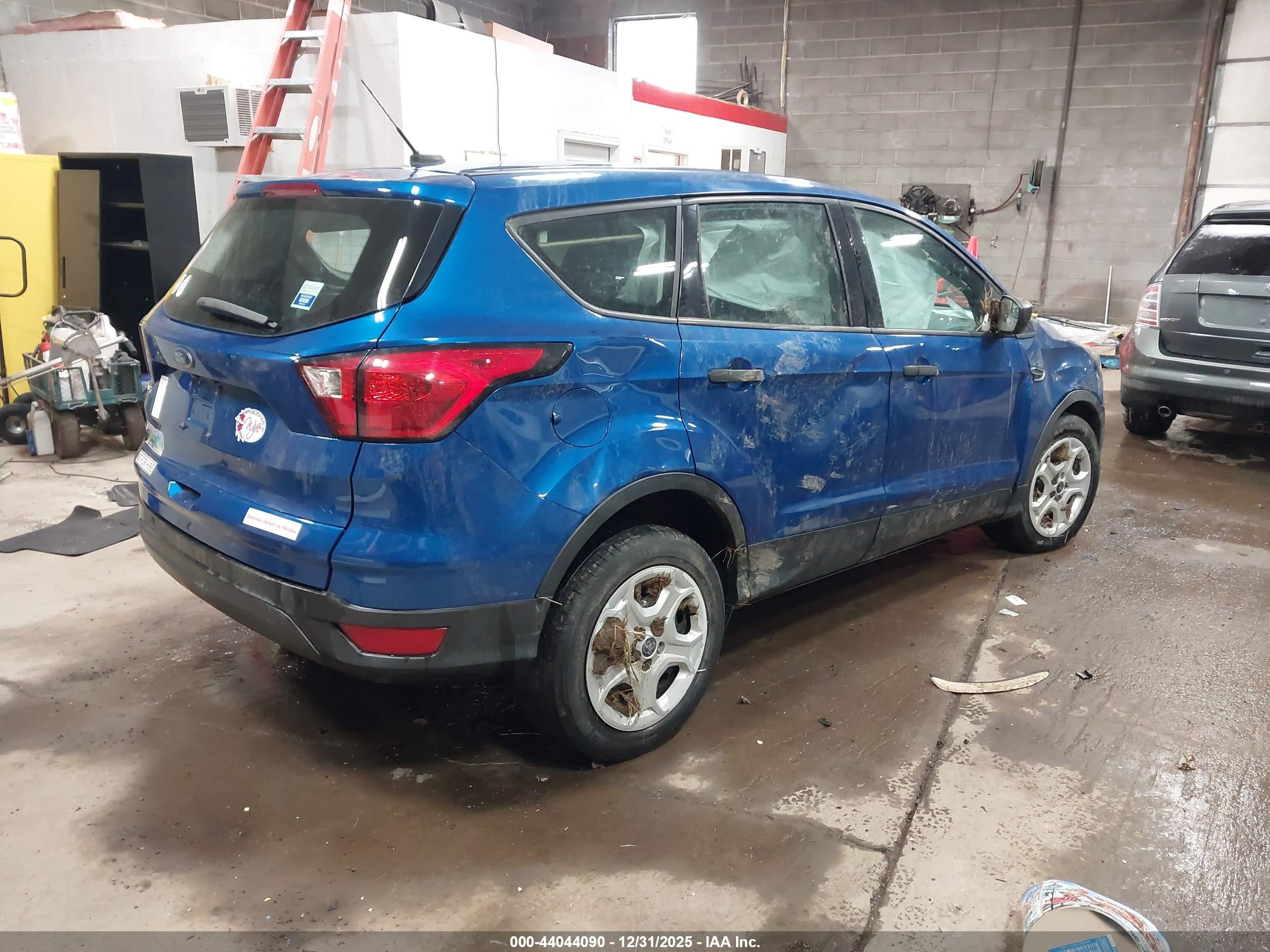 FORD ESCAPE image 4