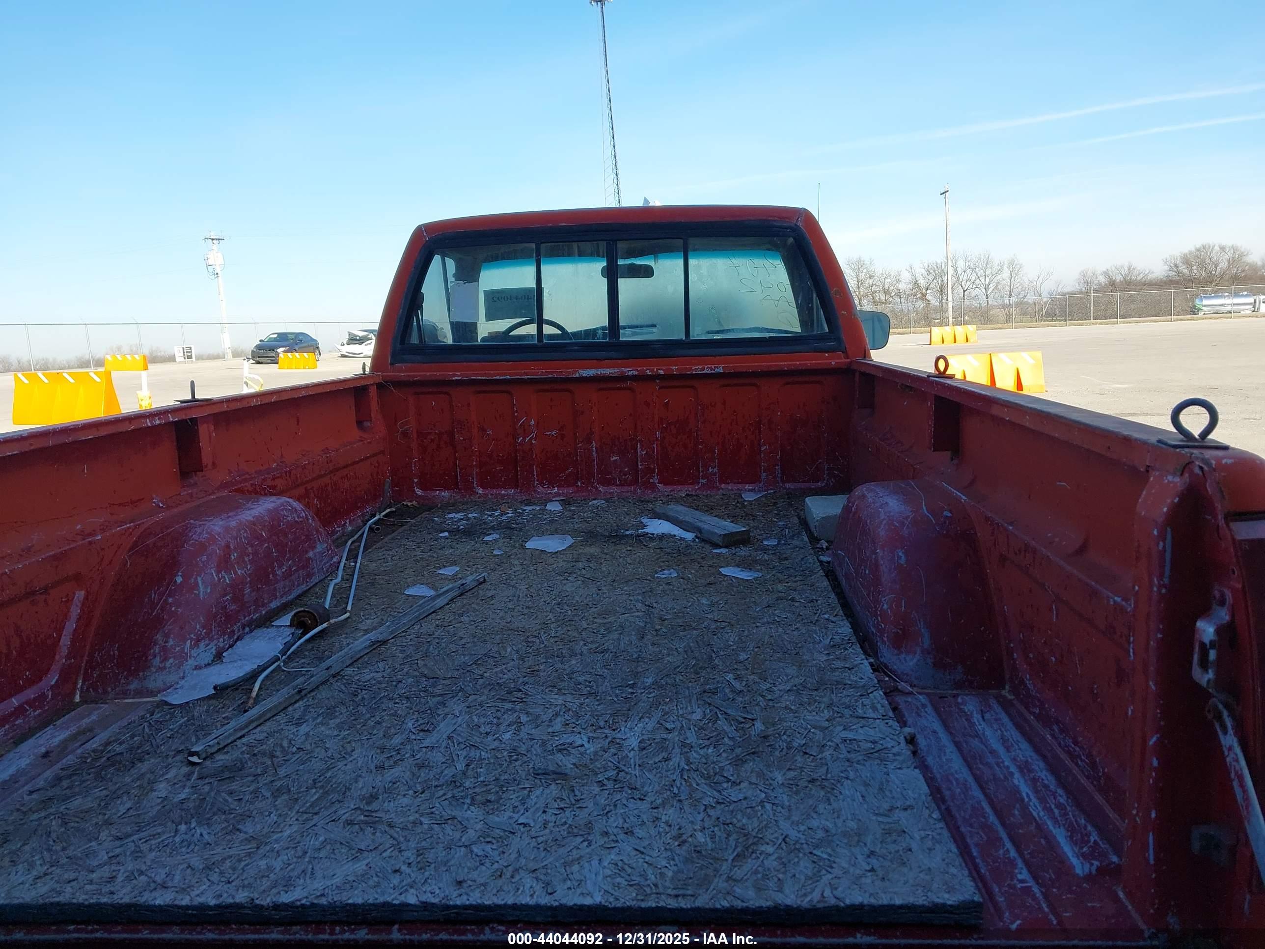 CHEVROLET GMT-400 image 8