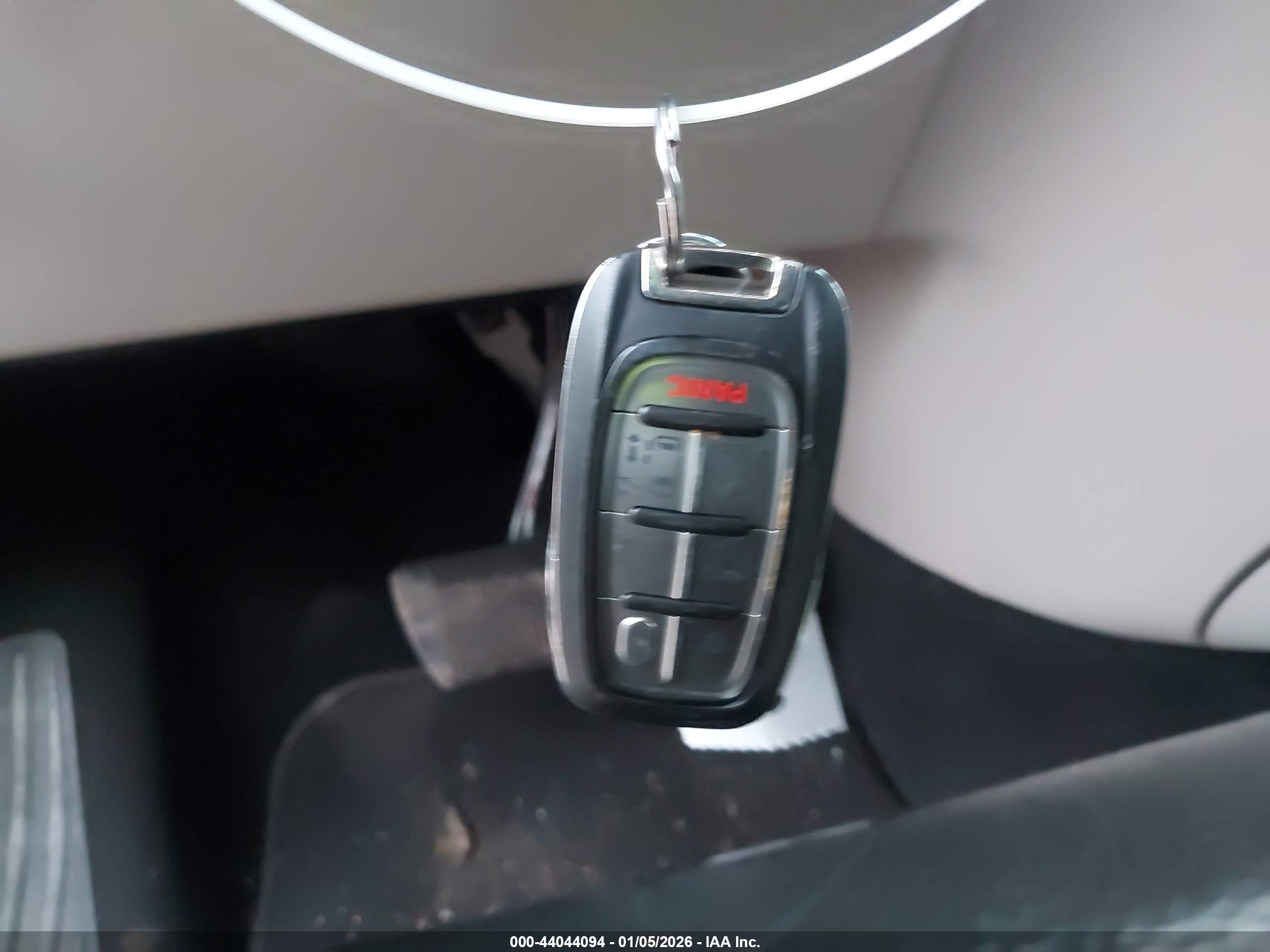 CHRYSLER PACIFICA image 11