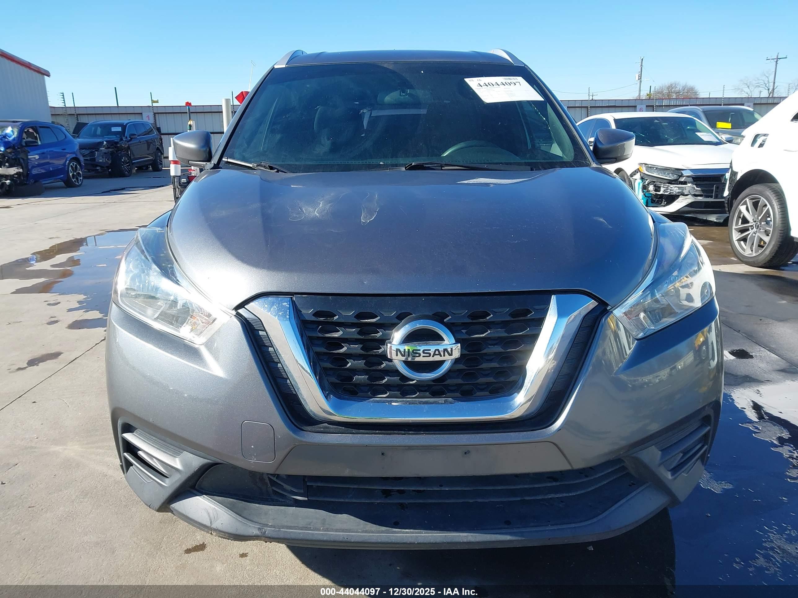 NISSAN KICKS image 6