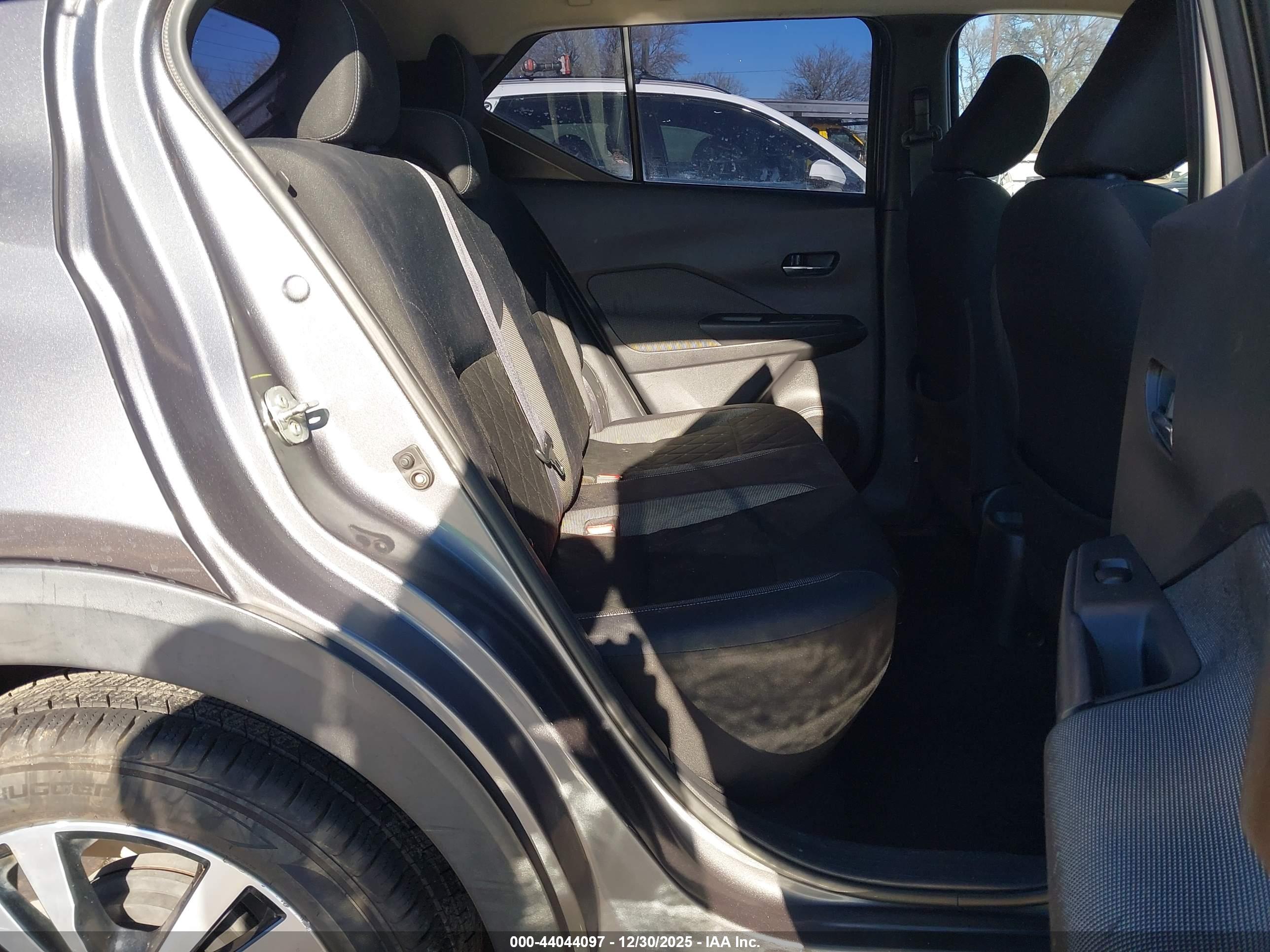 NISSAN KICKS image 8