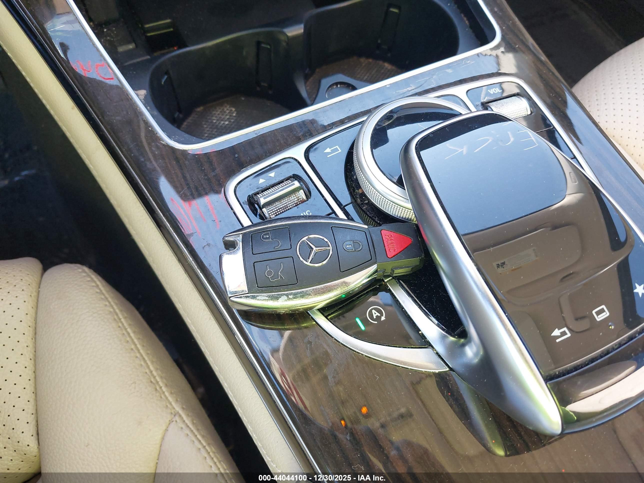 MERCEDES-BENZ GLC image 11