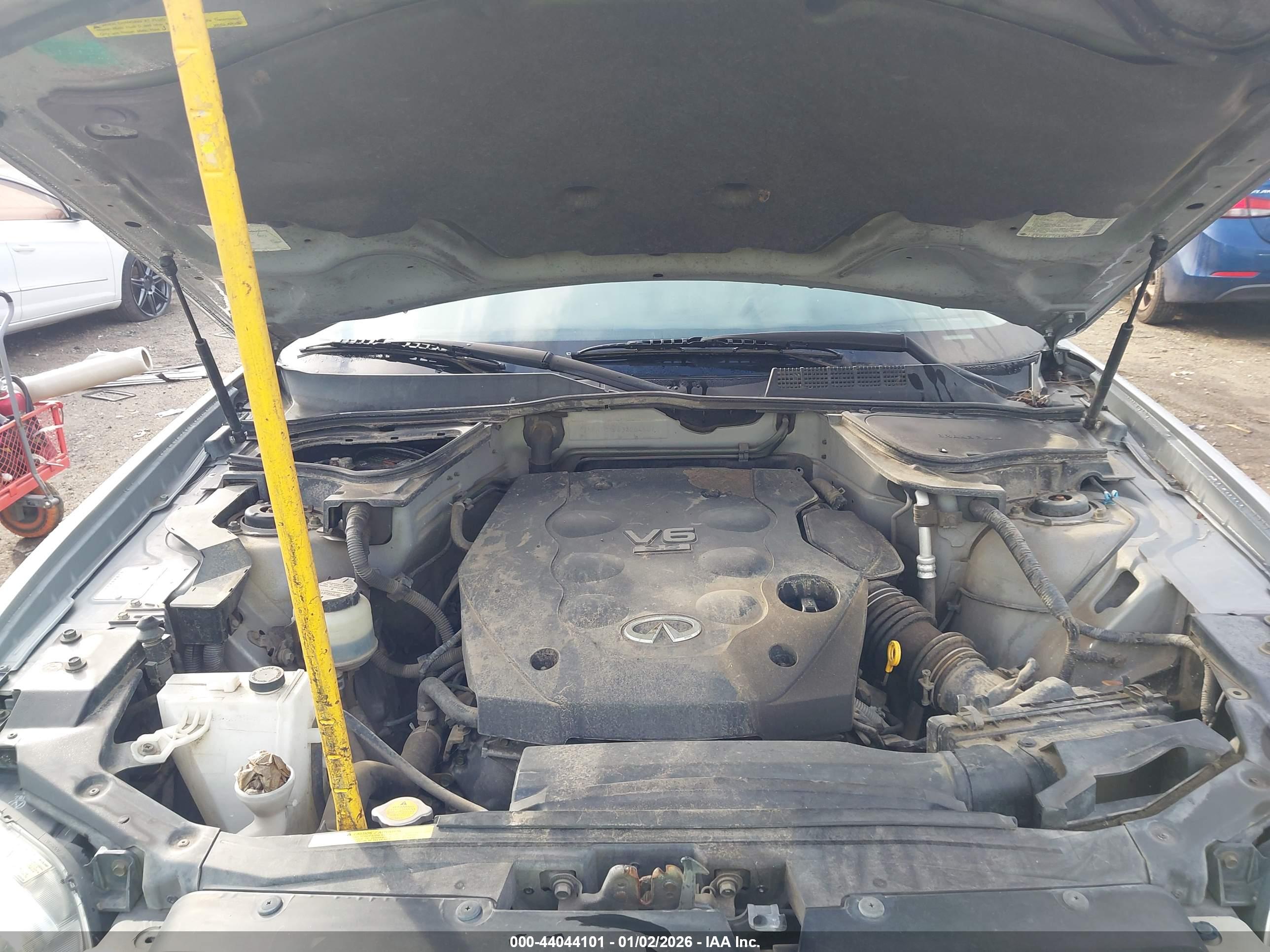 INFINITI FX35 image 10
