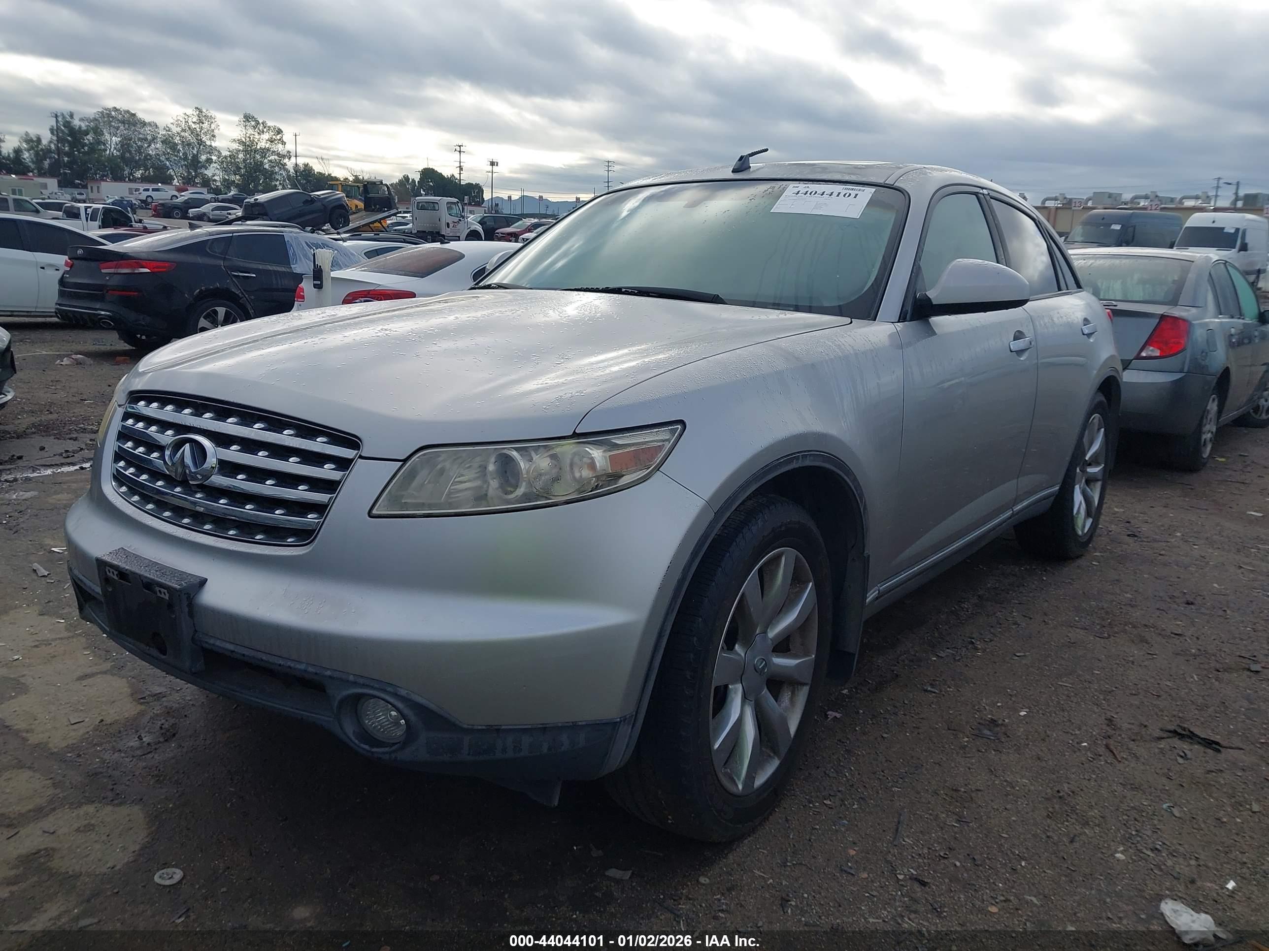 INFINITI FX35 image 2