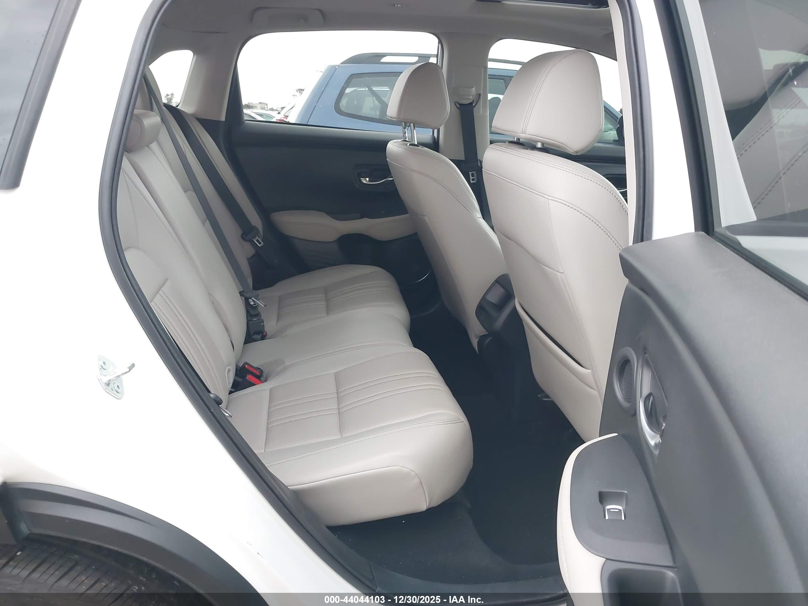 HONDA HR-V image 8