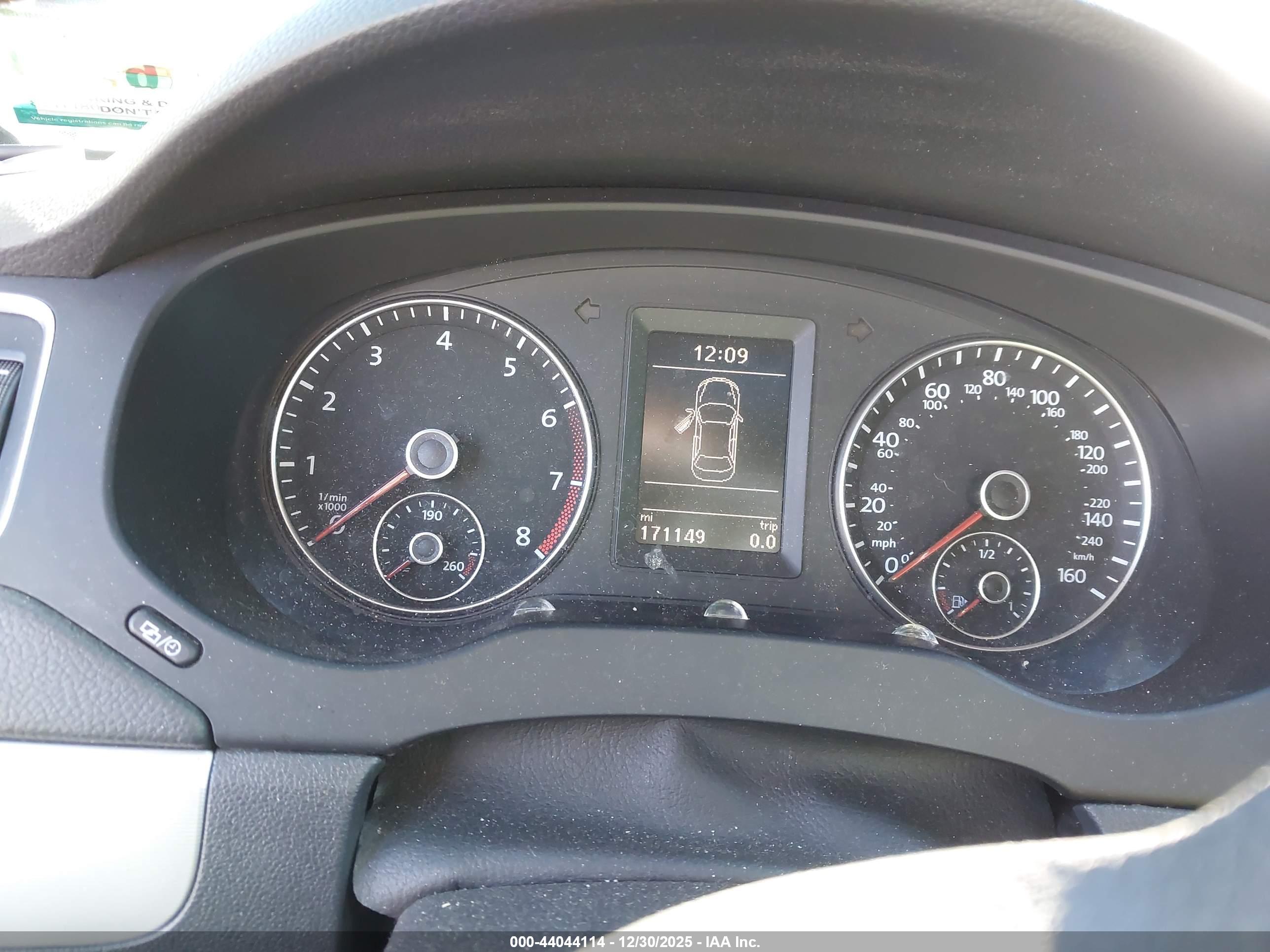 VOLKSWAGEN JETTA image 7