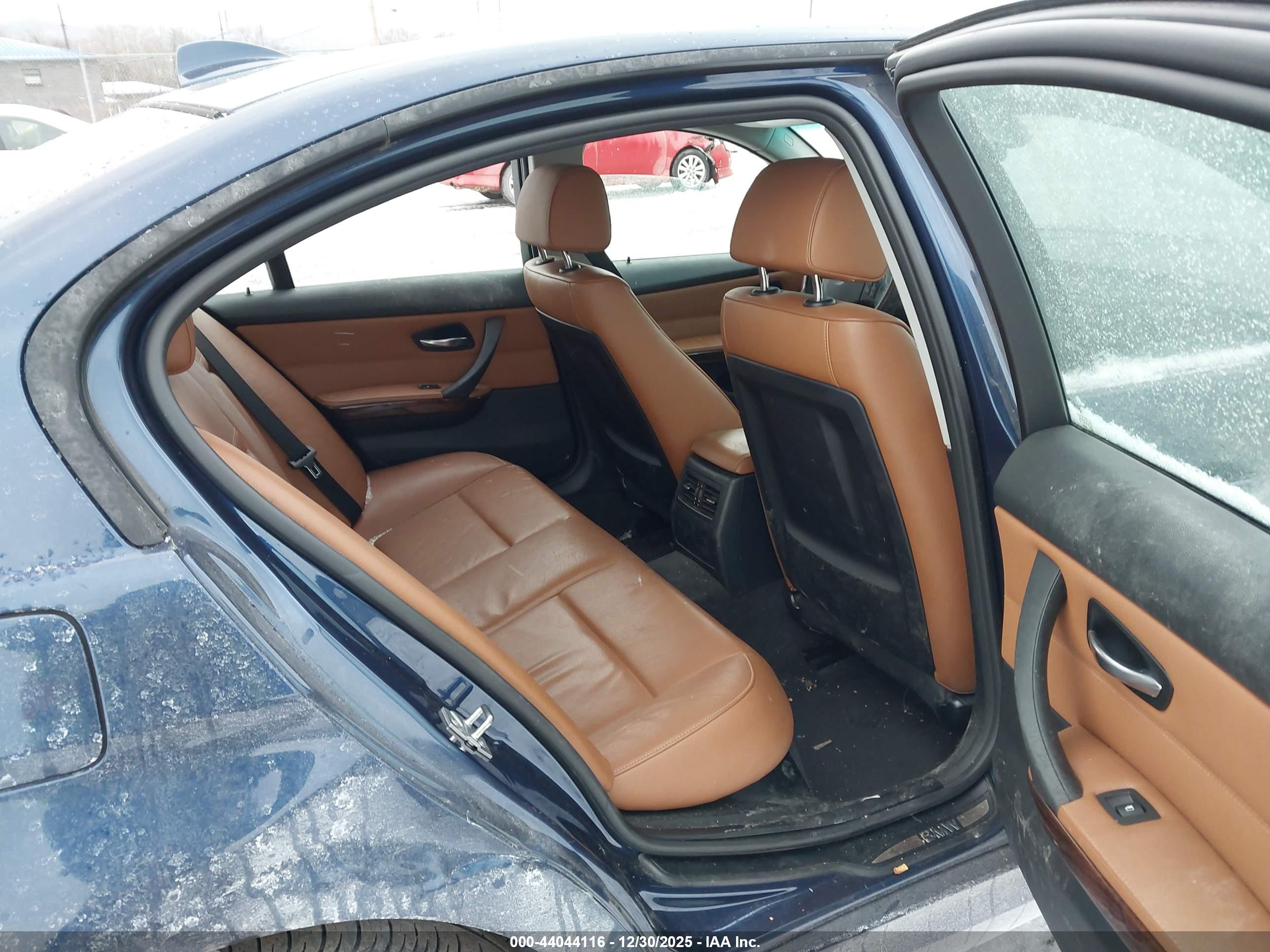BMW 328I image 8