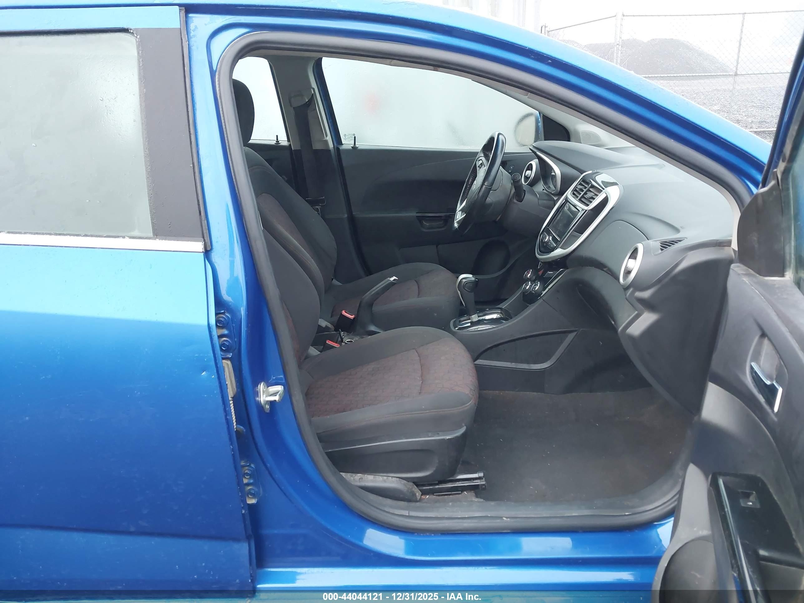 CHEVROLET SONIC image 5