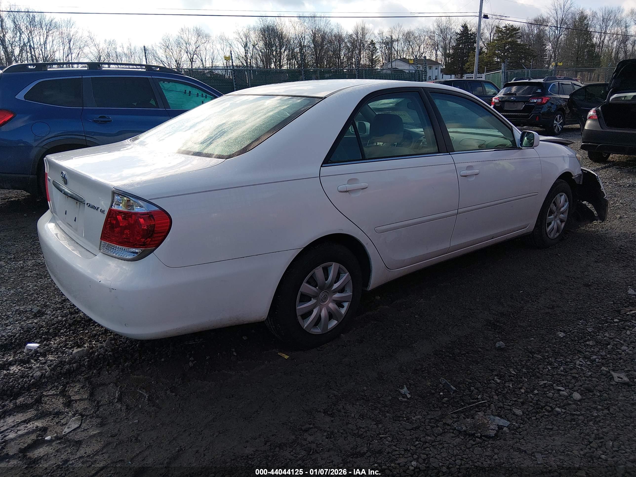 TOYOTA CAMRY image 4