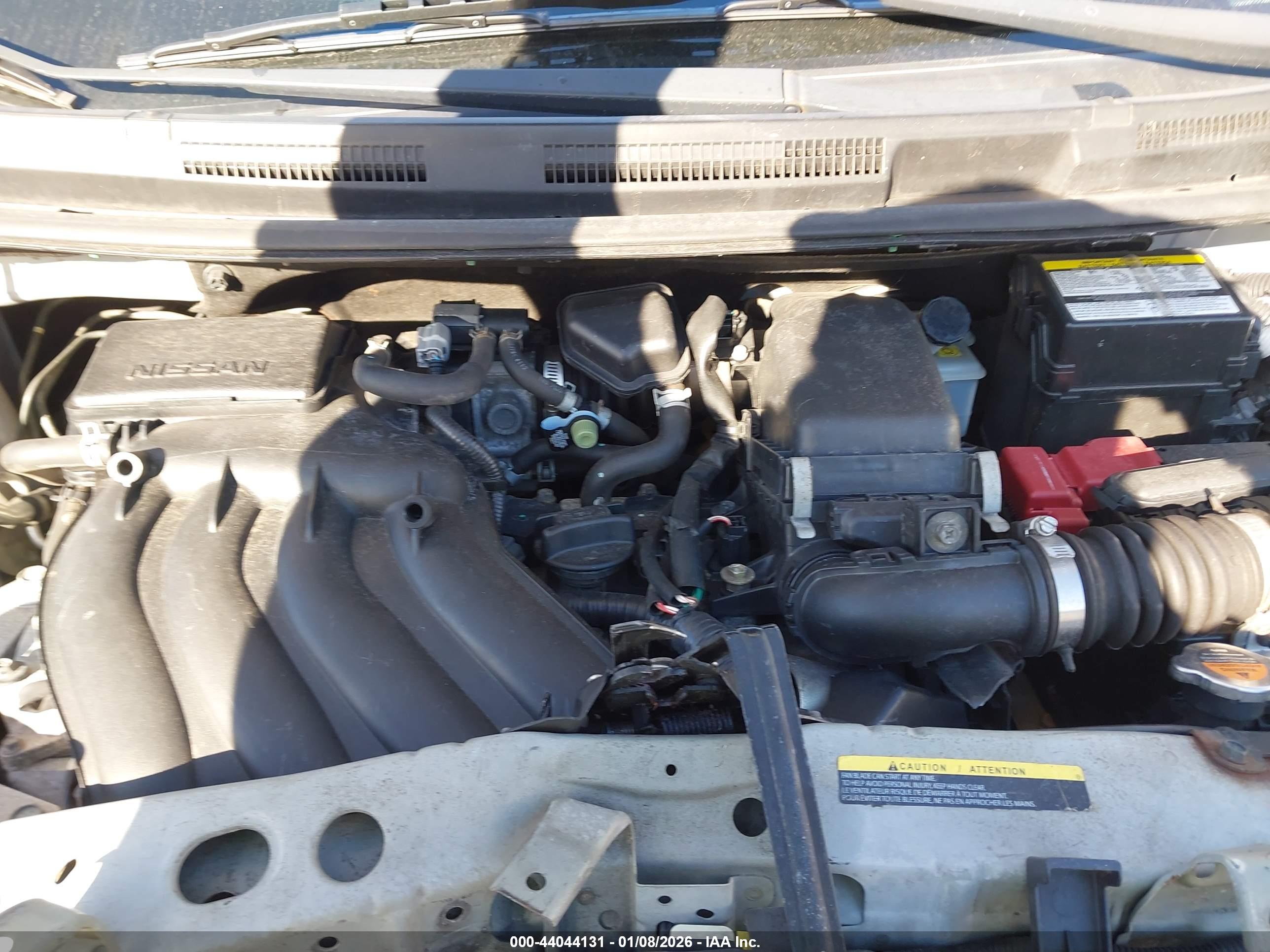 NISSAN VERSA image 10