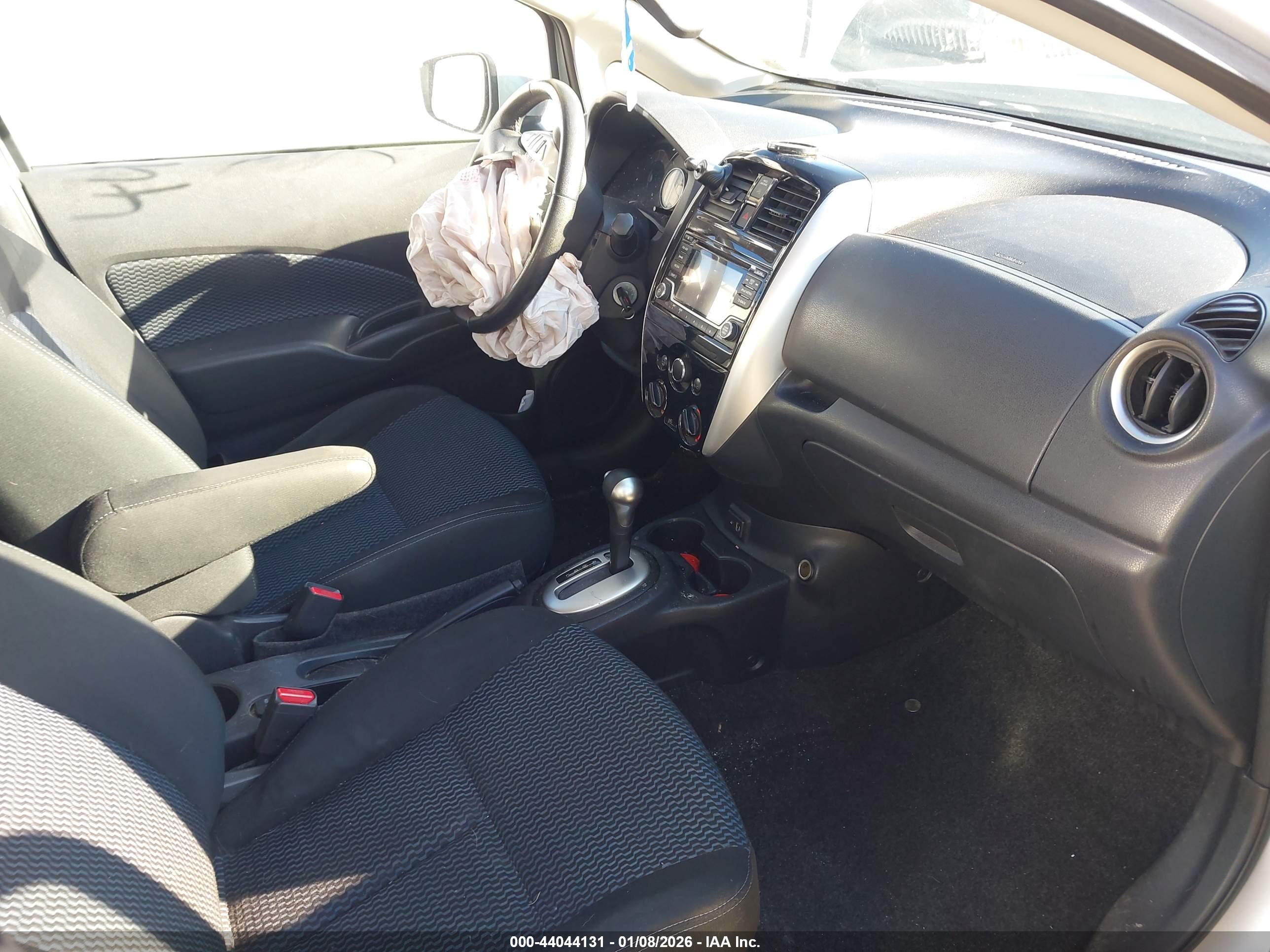 NISSAN VERSA image 5