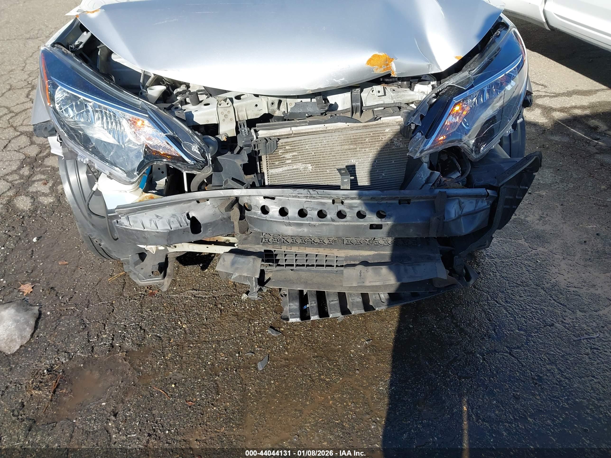 NISSAN VERSA image 6