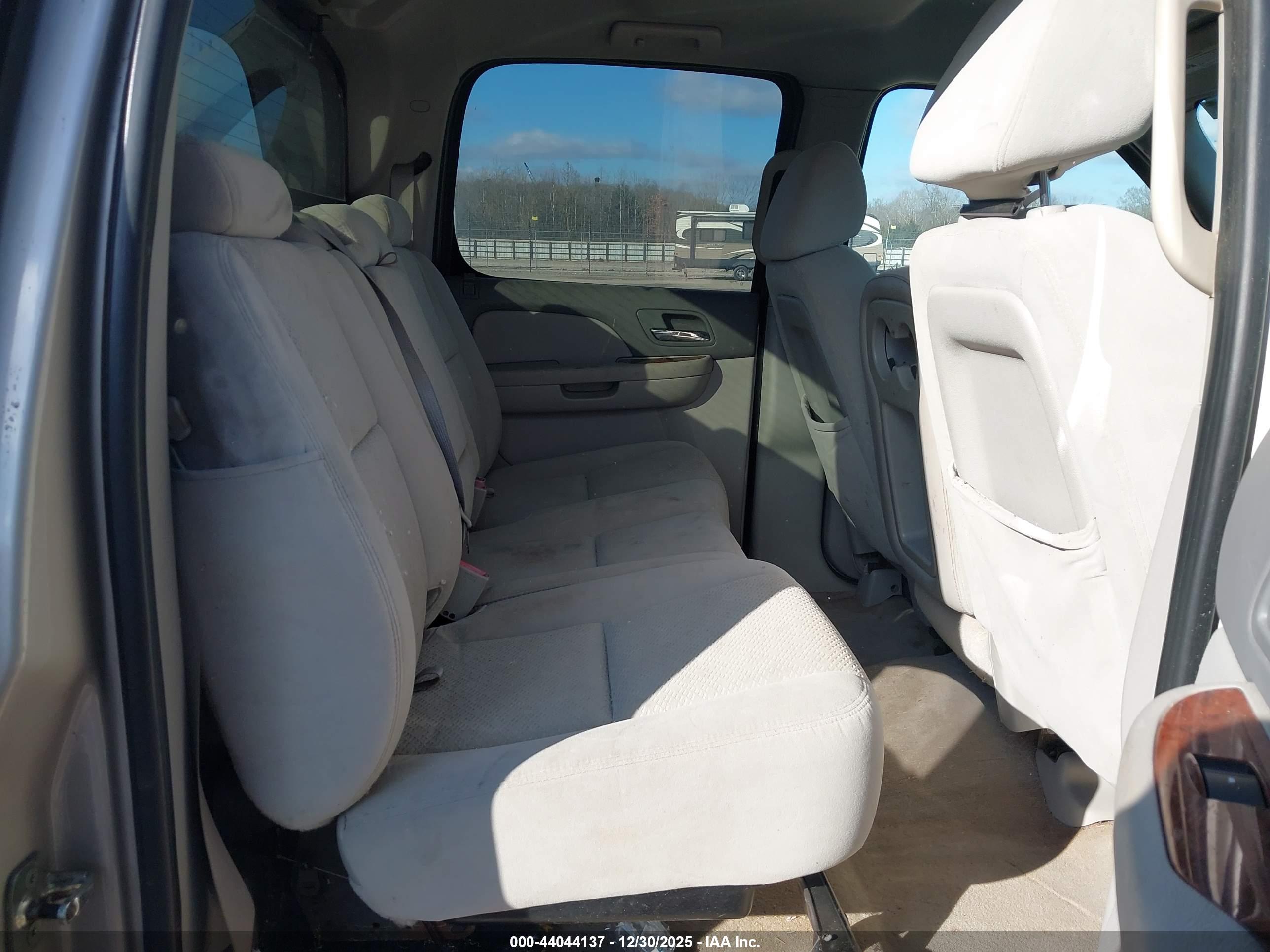 CHEVROLET AVALANCHE image 8