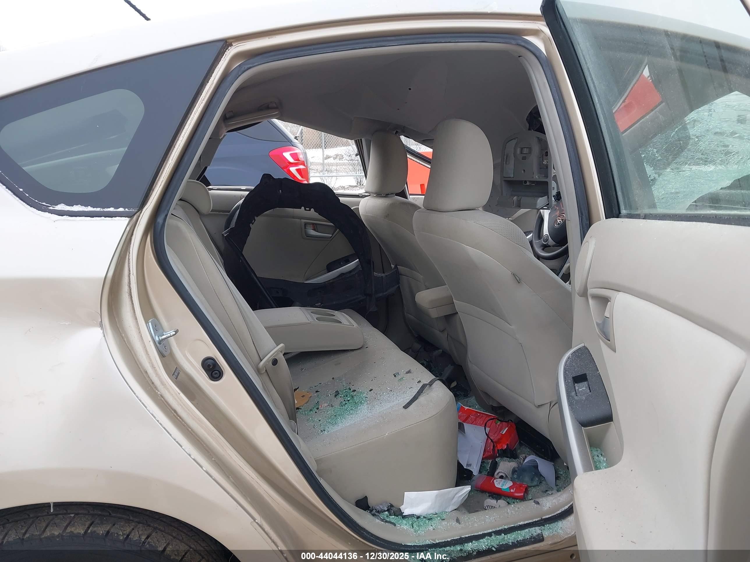 TOYOTA PRIUS image 8
