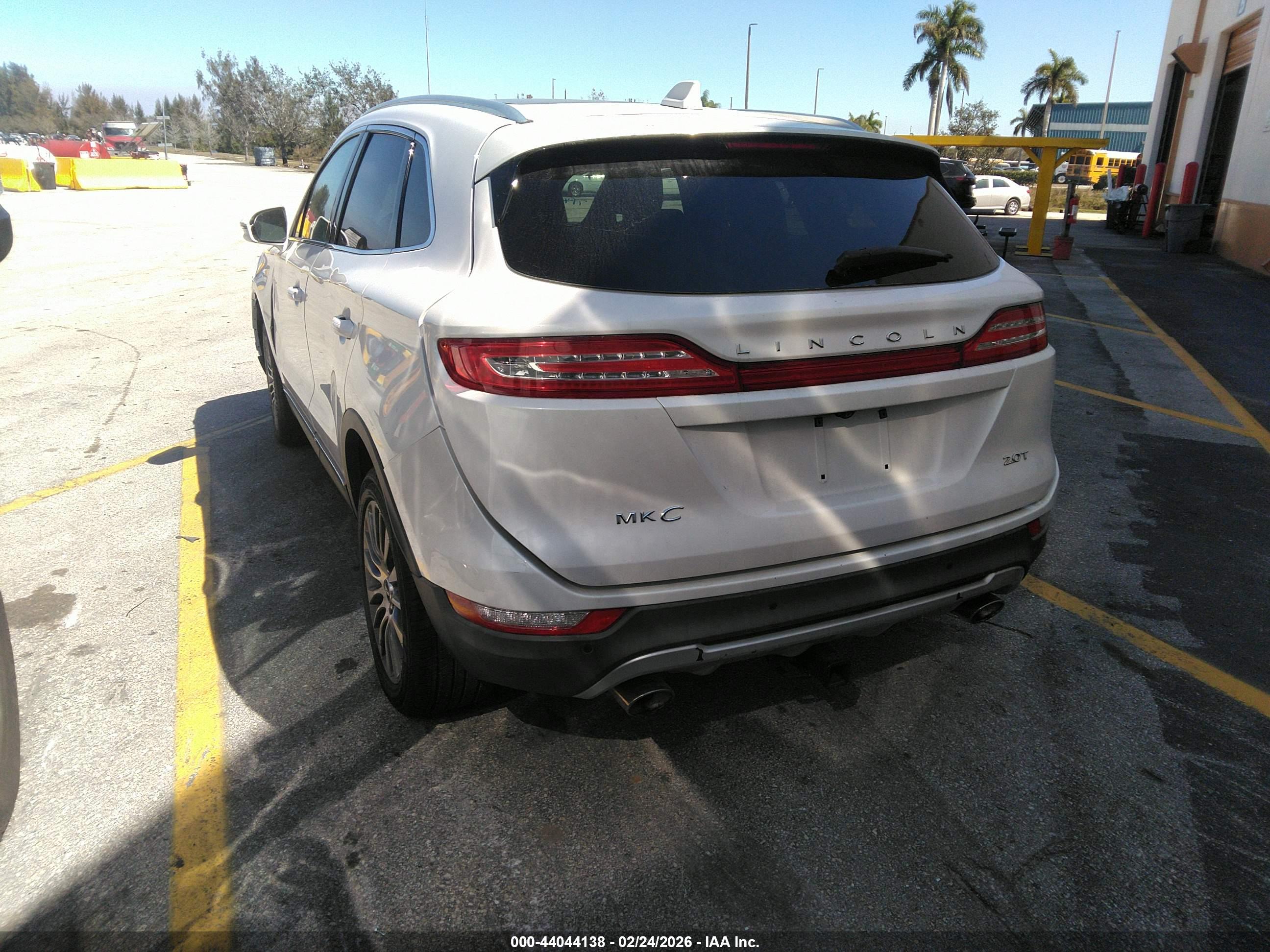 LINCOLN MKC image 3