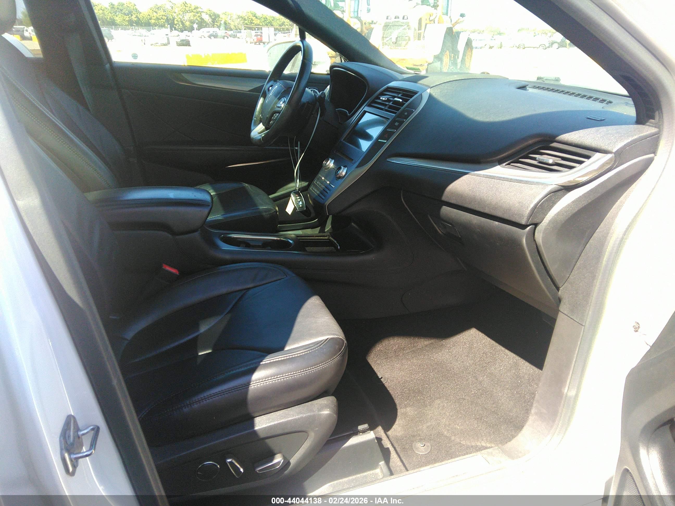 LINCOLN MKC image 5