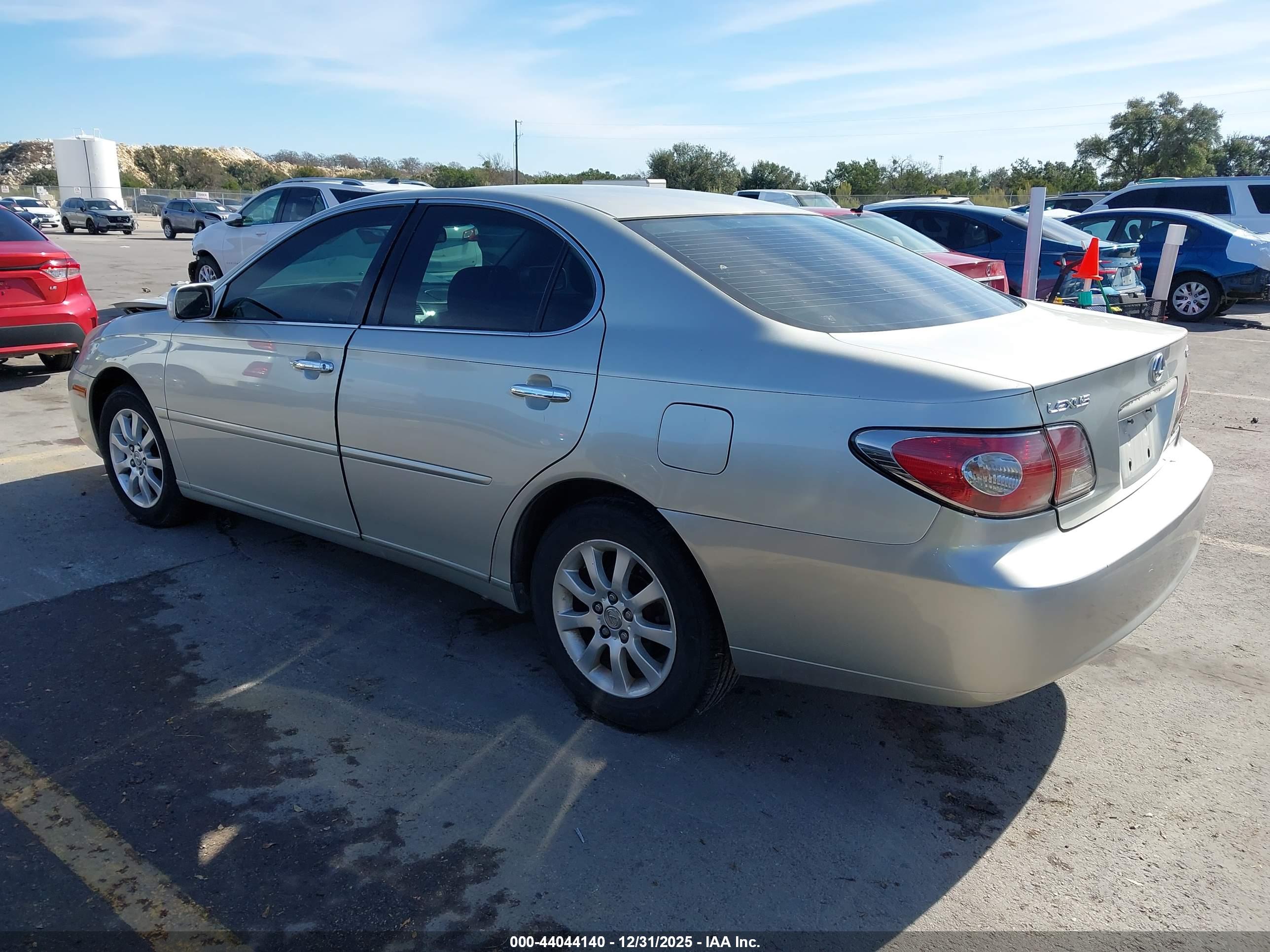 LEXUS ES image 3