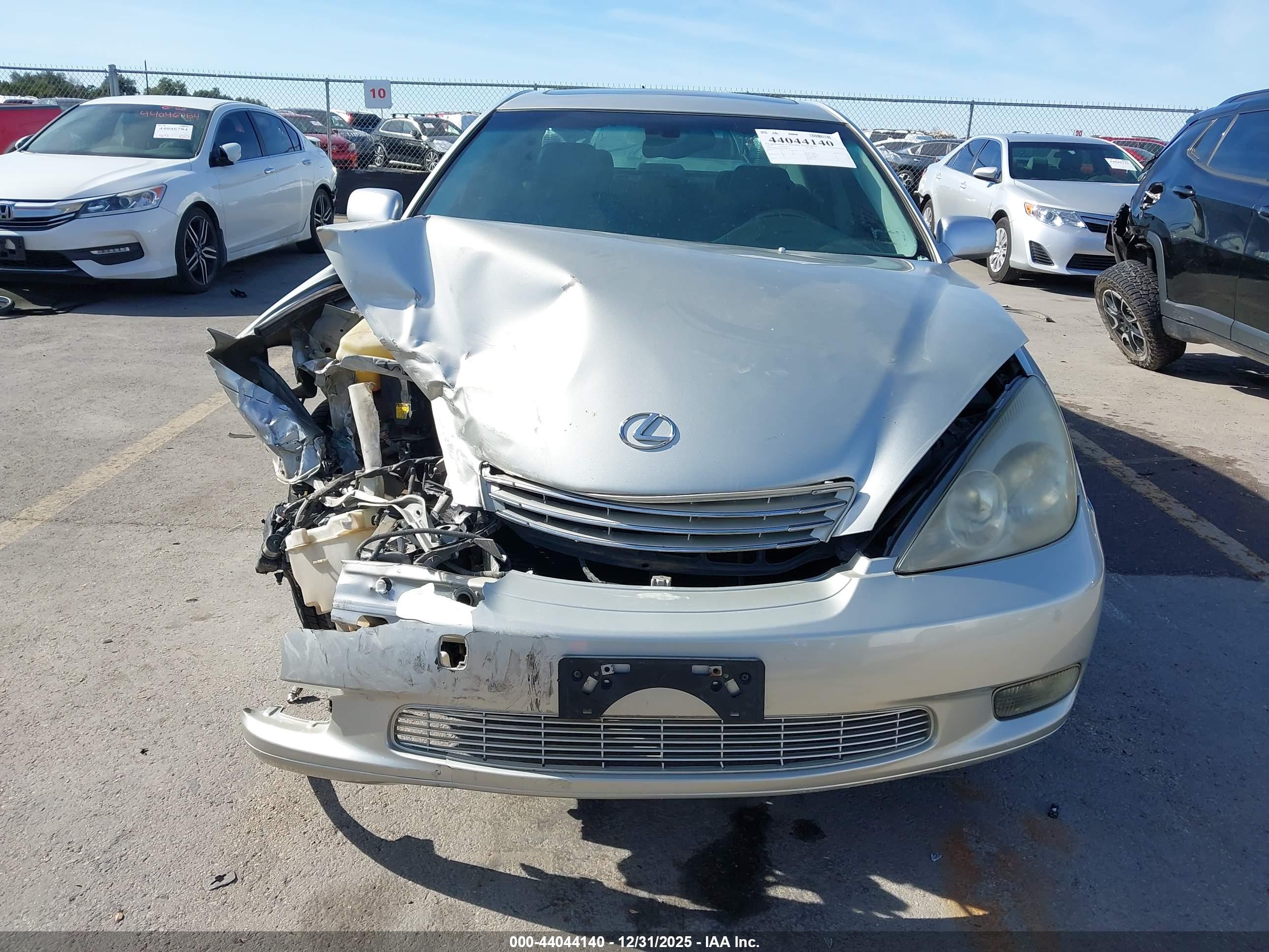 LEXUS ES image 6