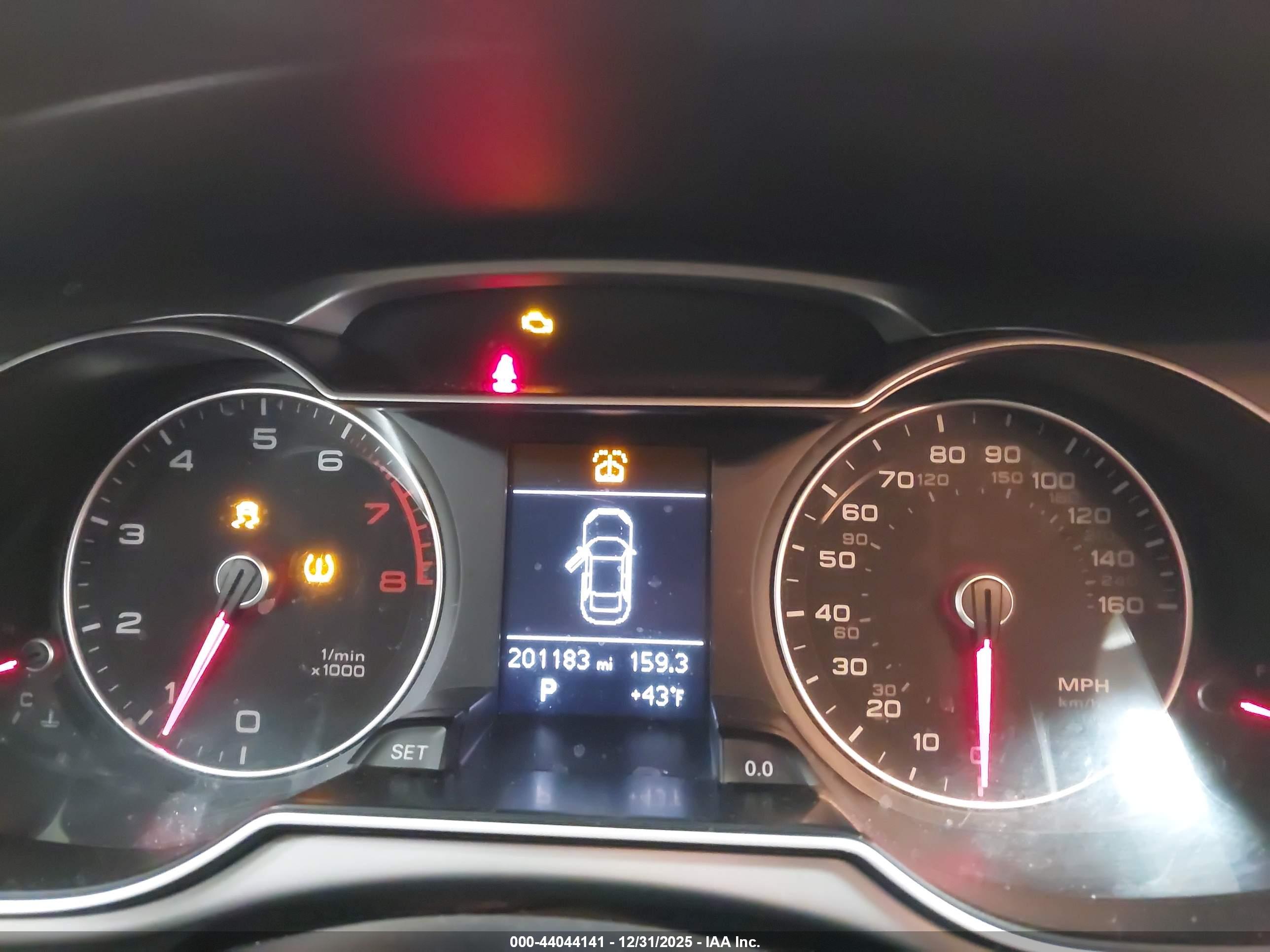 AUDI A4 image 7