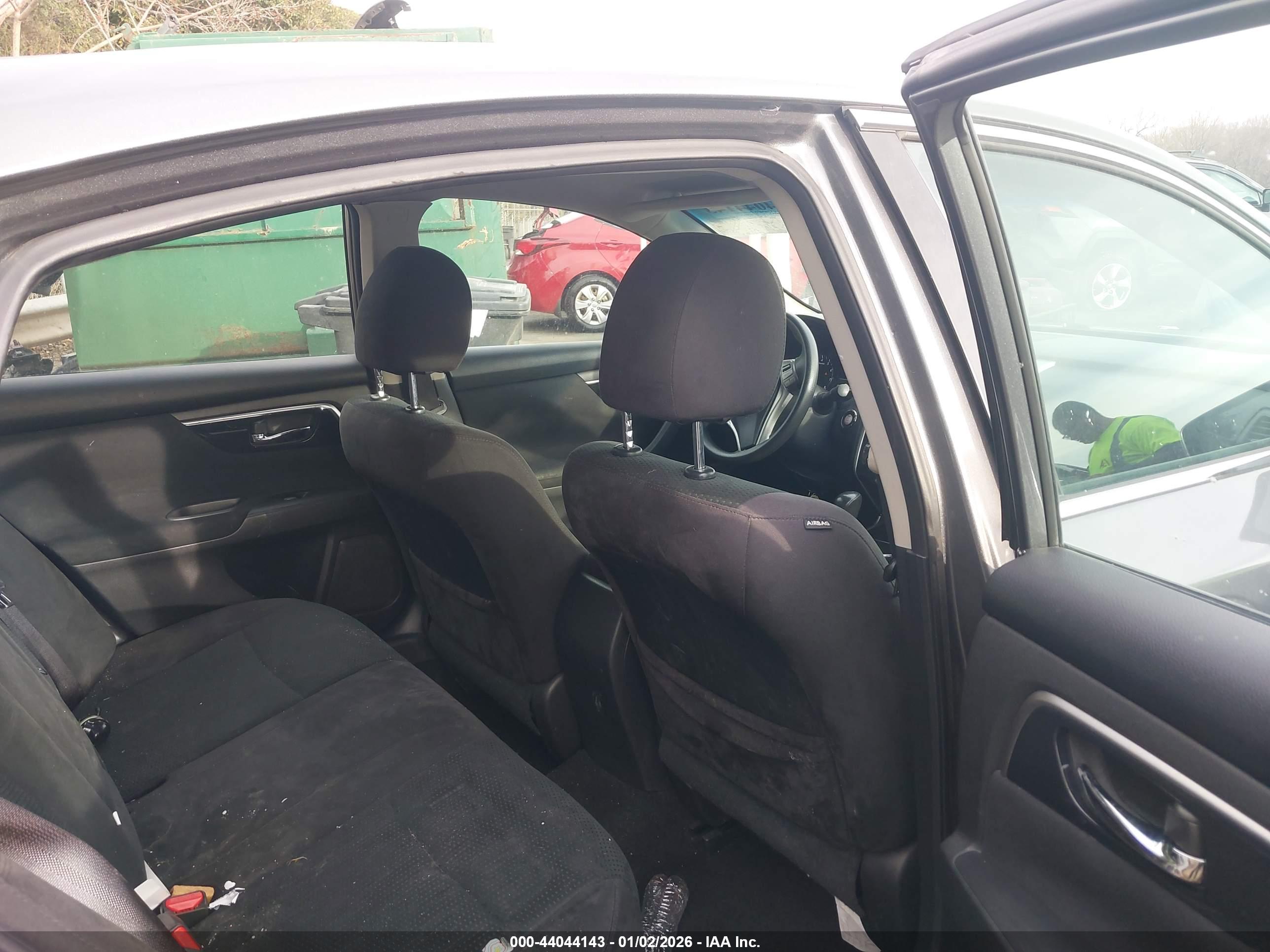 NISSAN ALTIMA image 8