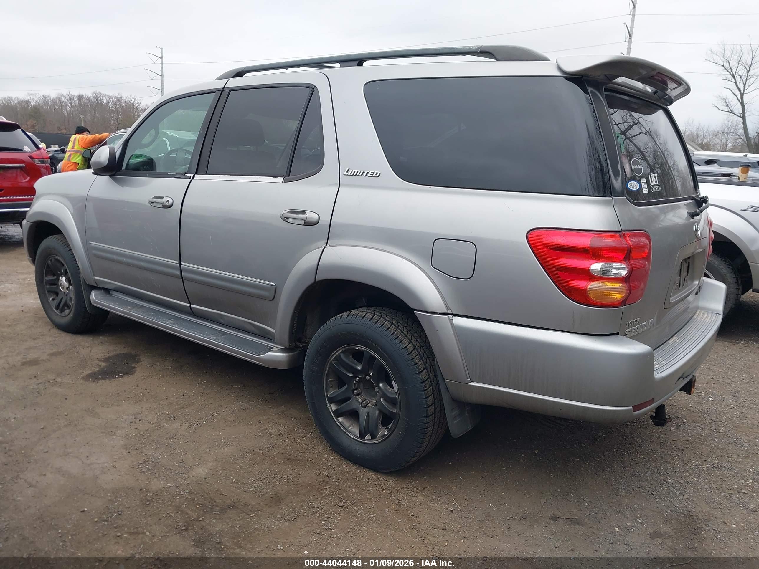 TOYOTA SEQUOIA image 3