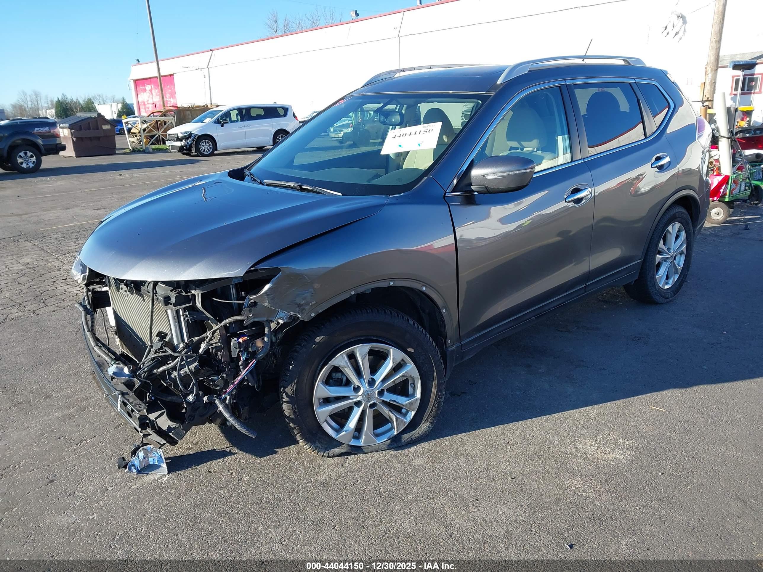 NISSAN ROGUE image 2