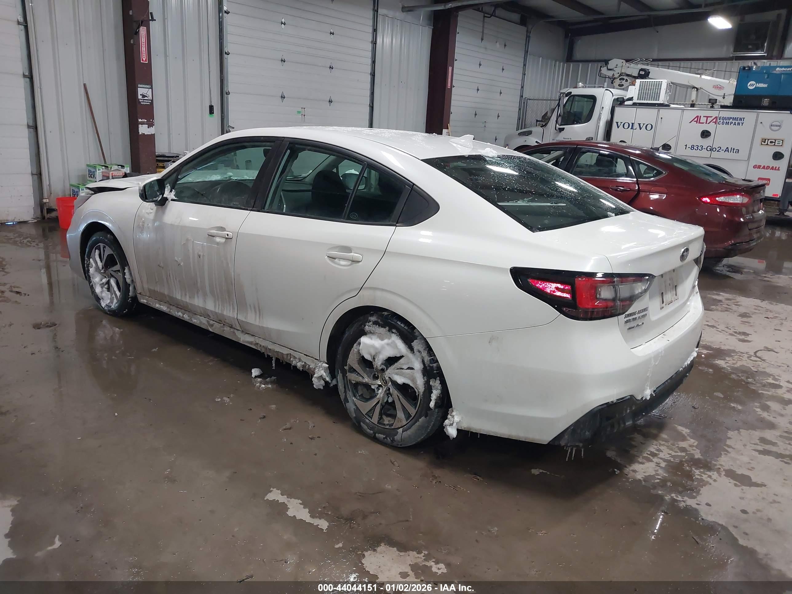 SUBARU LEGACY image 3
