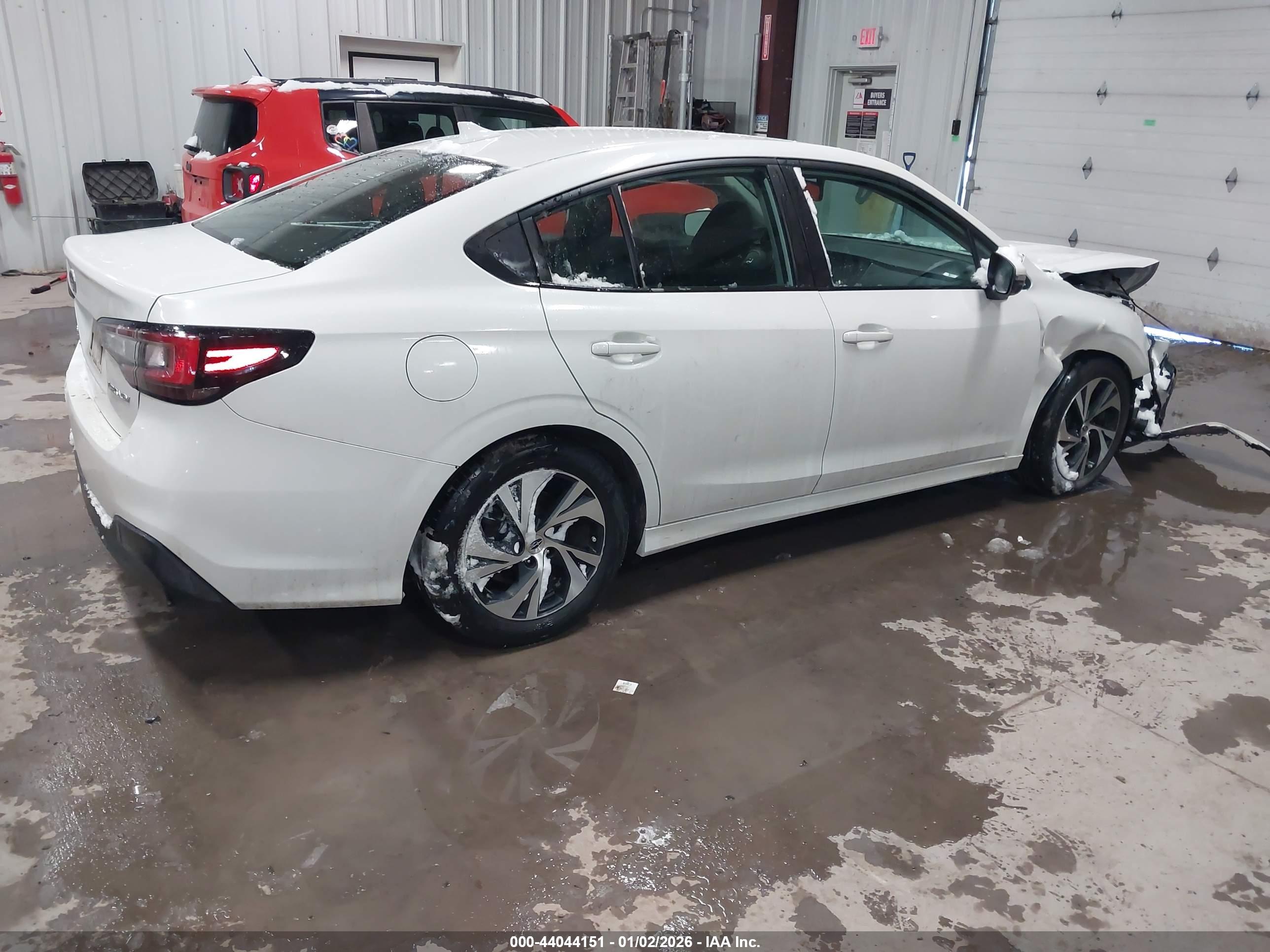 SUBARU LEGACY image 4