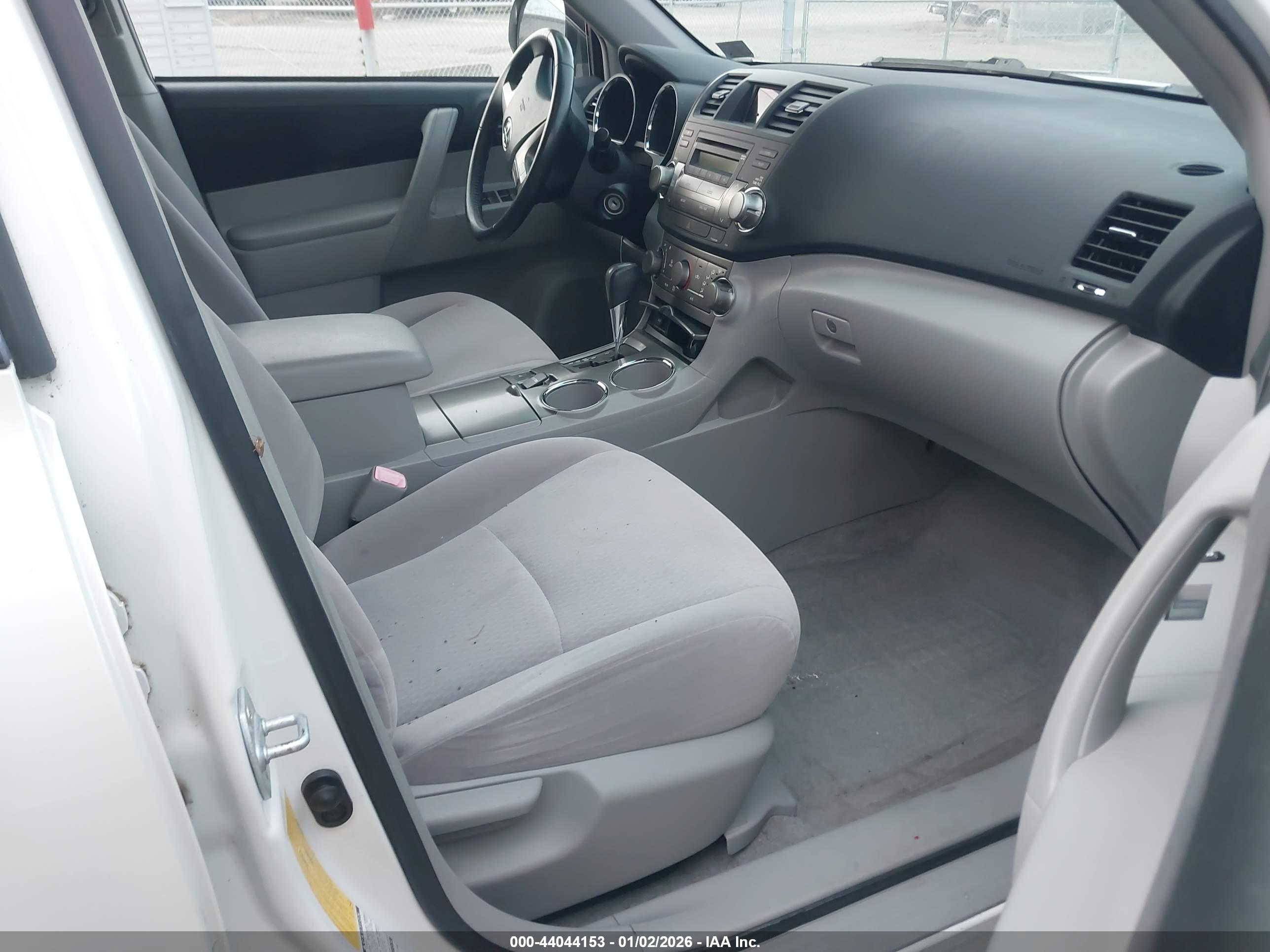 TOYOTA HIGHLANDER image 5