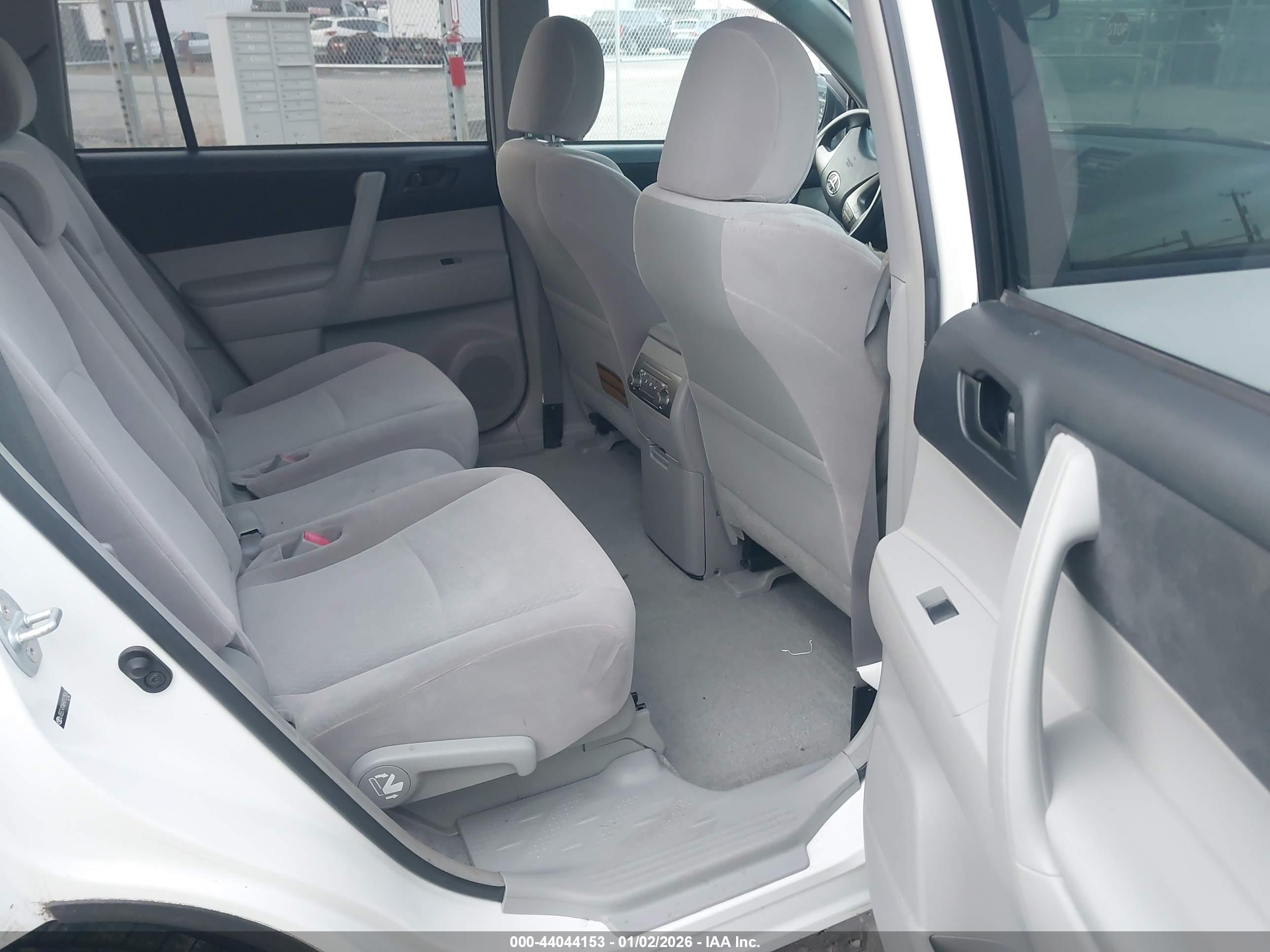 TOYOTA HIGHLANDER image 8