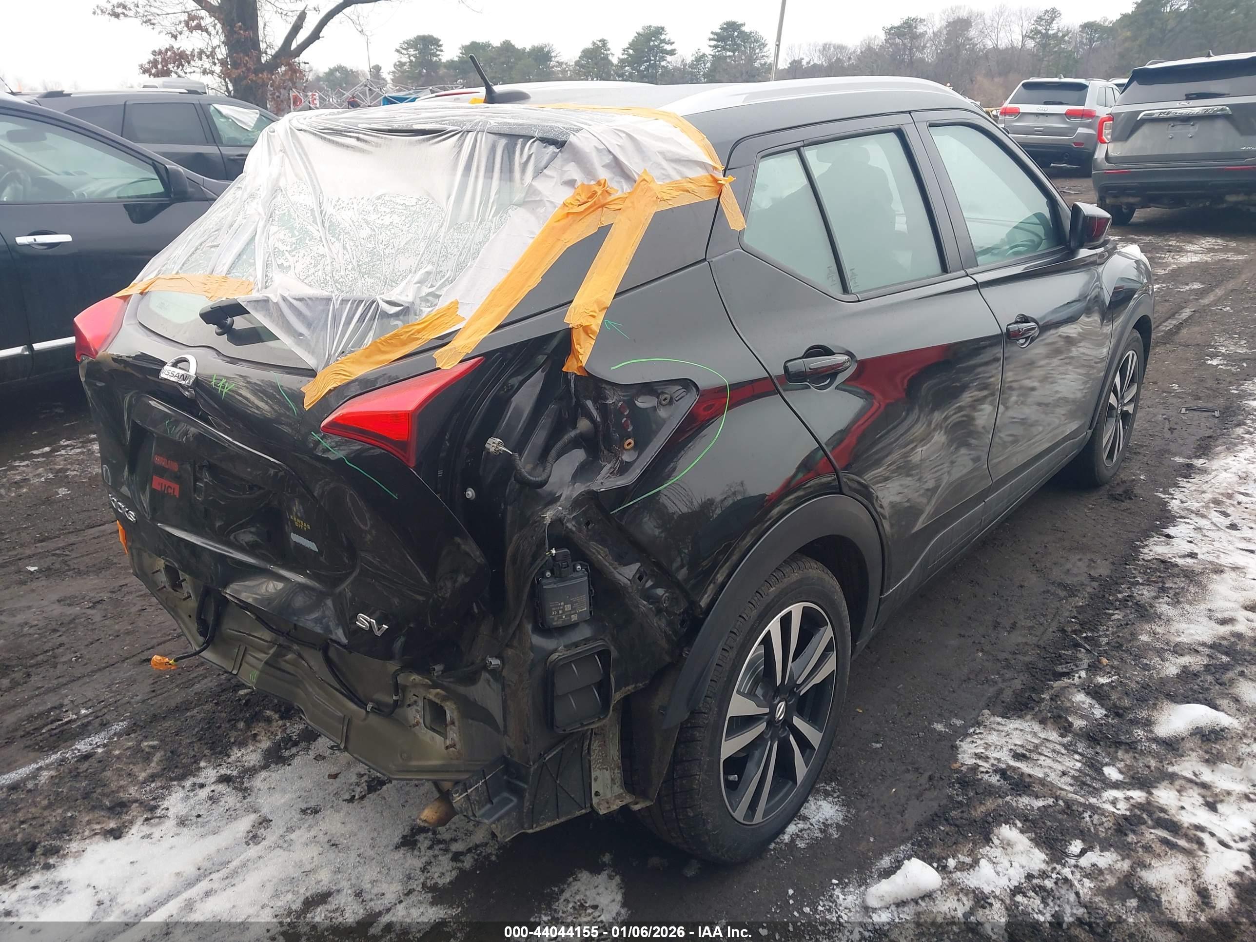 NISSAN KICKS image 4
