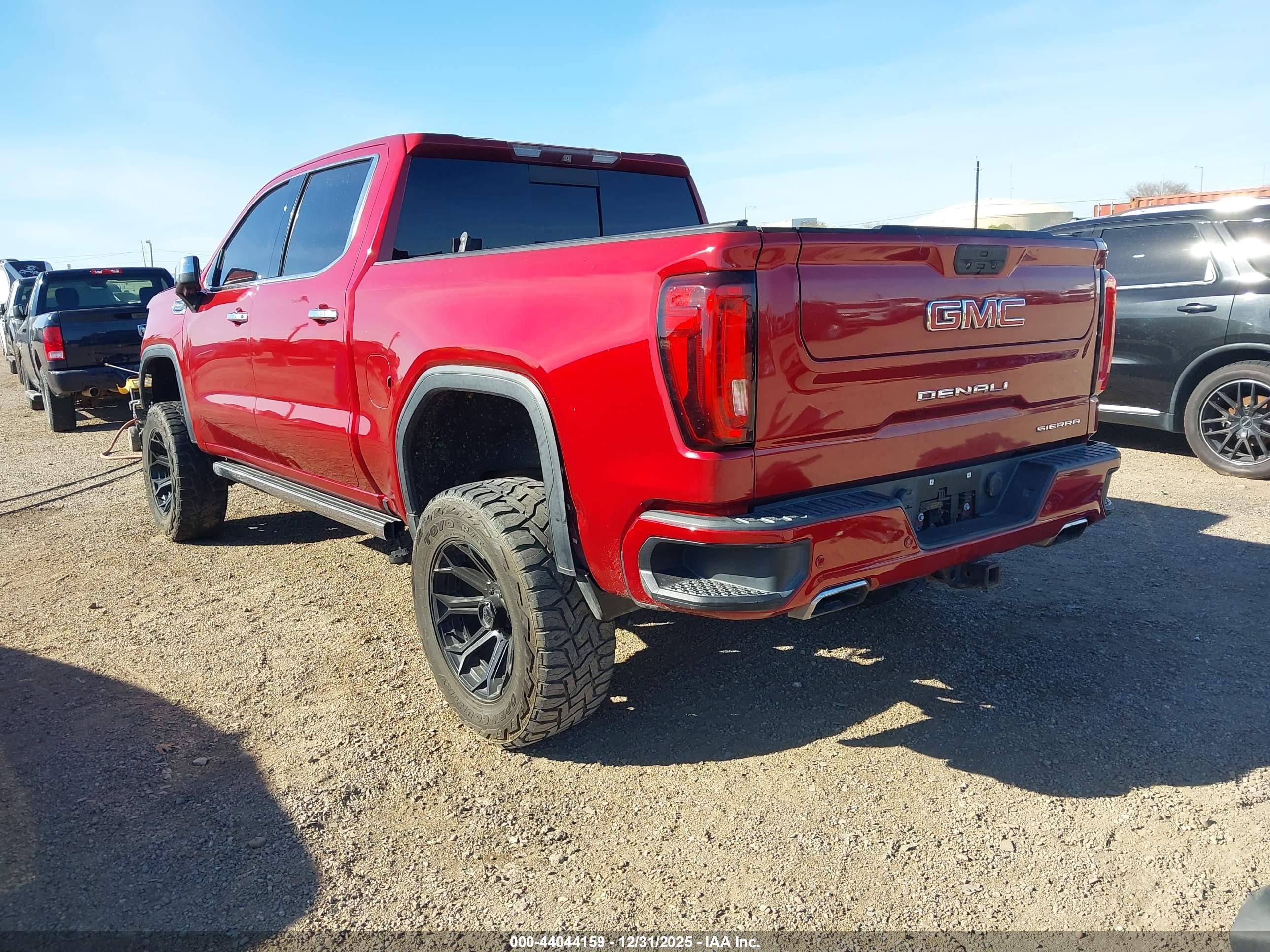 GMC SIERRA image 3