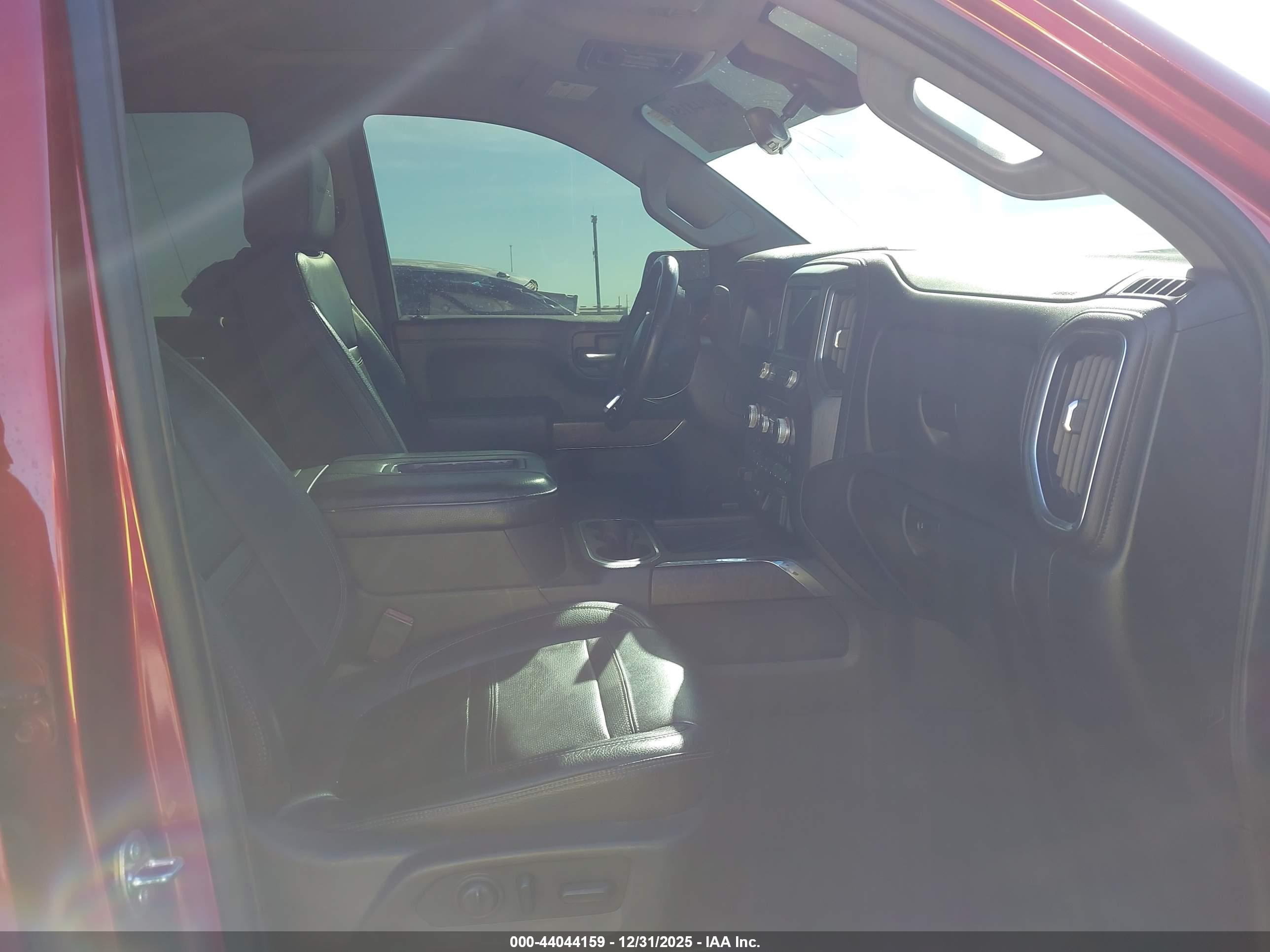GMC SIERRA image 5