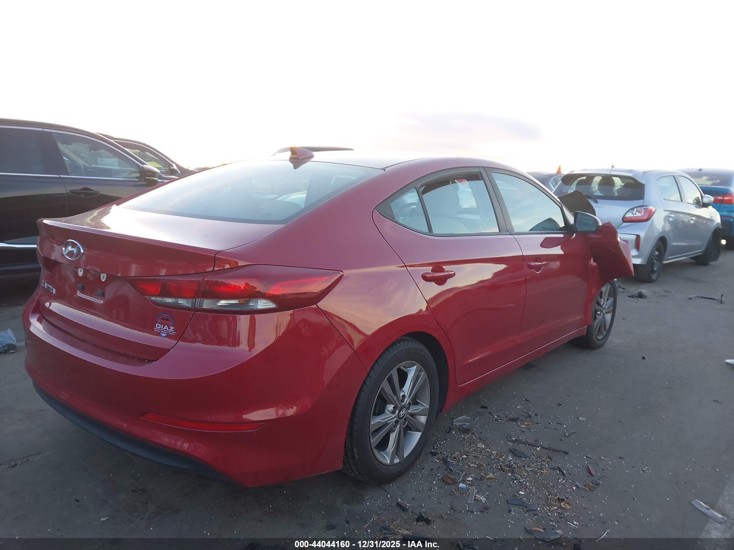 HYUNDAI ELANTRA image 4
