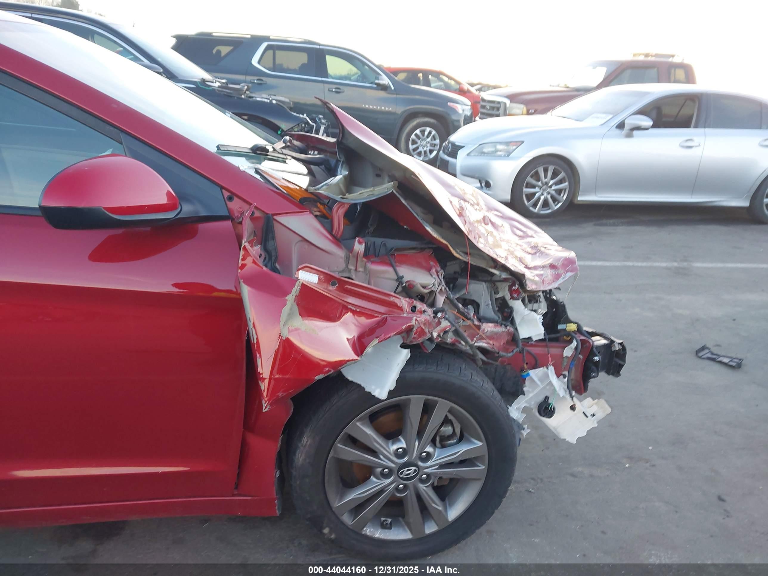 HYUNDAI ELANTRA image 6
