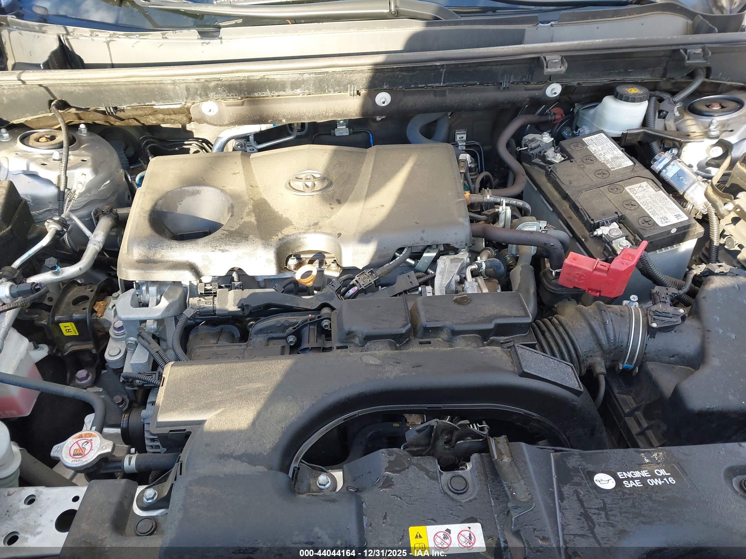 TOYOTA RAV4 image 10