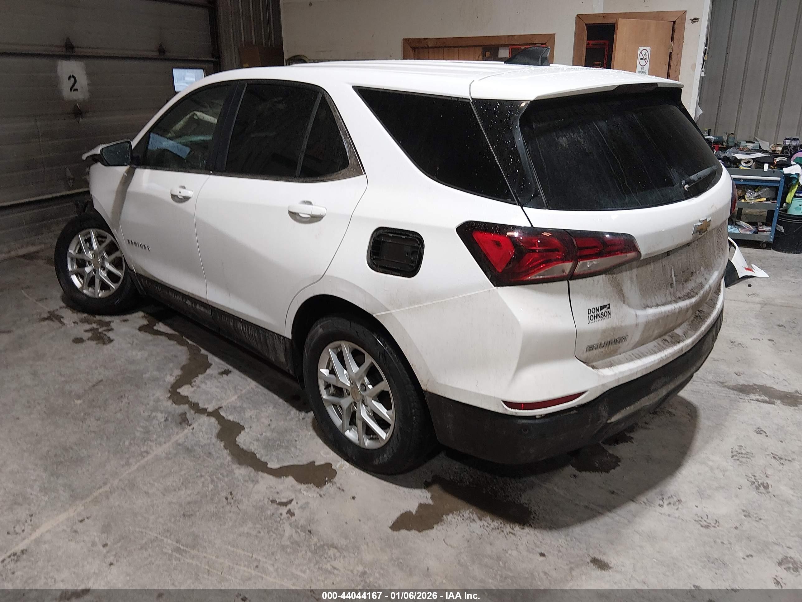 CHEVROLET EQUINOX image 3