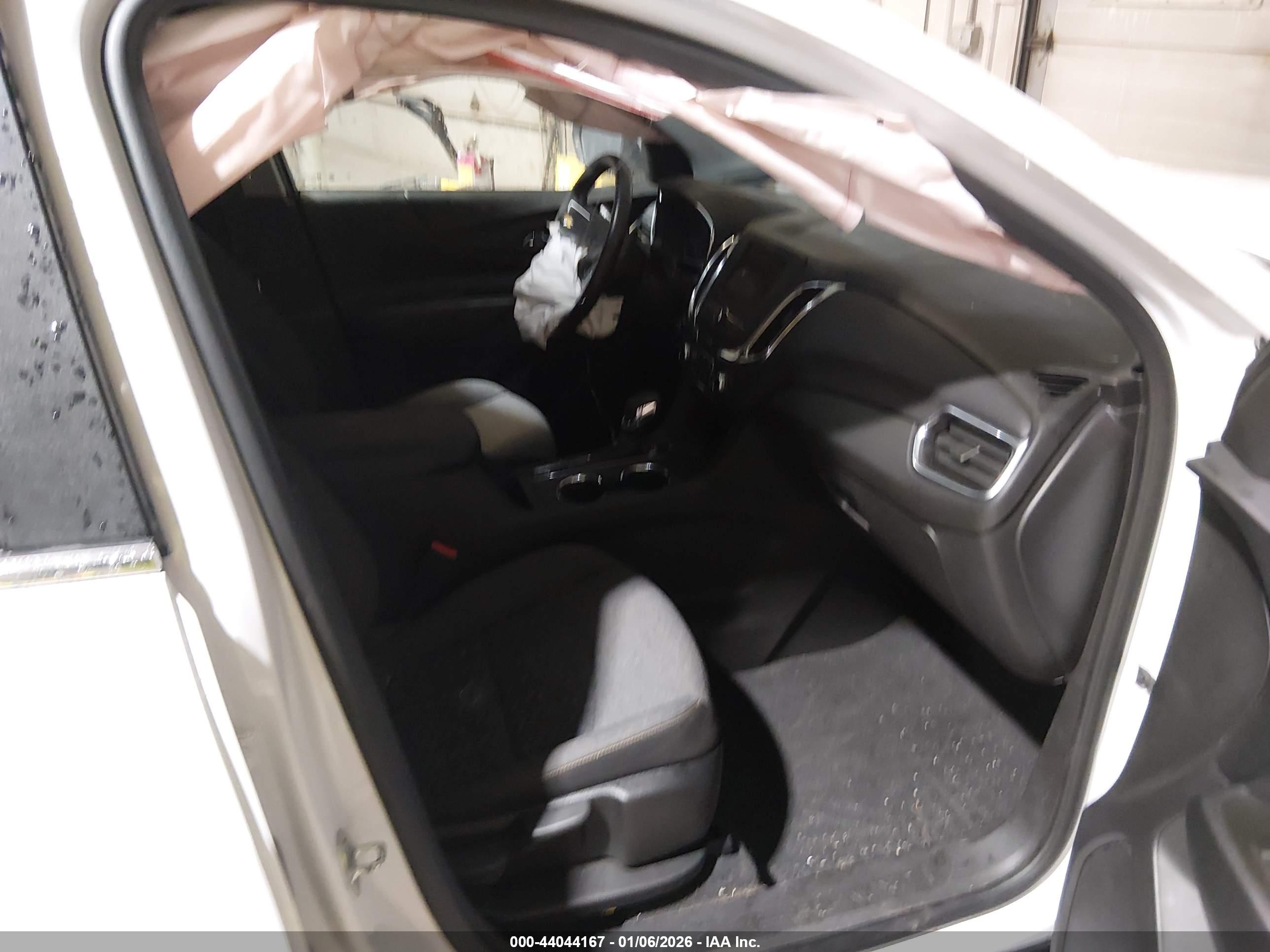 CHEVROLET EQUINOX image 5