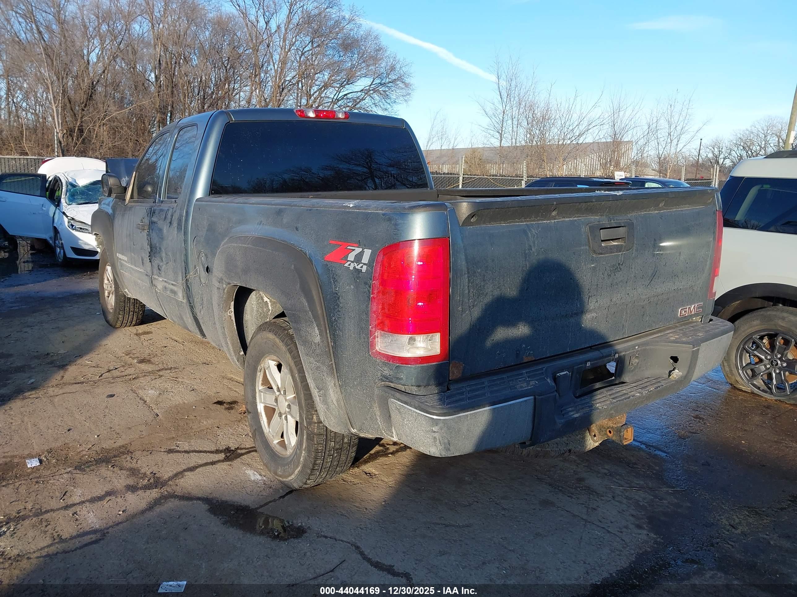 GMC SIERRA image 3