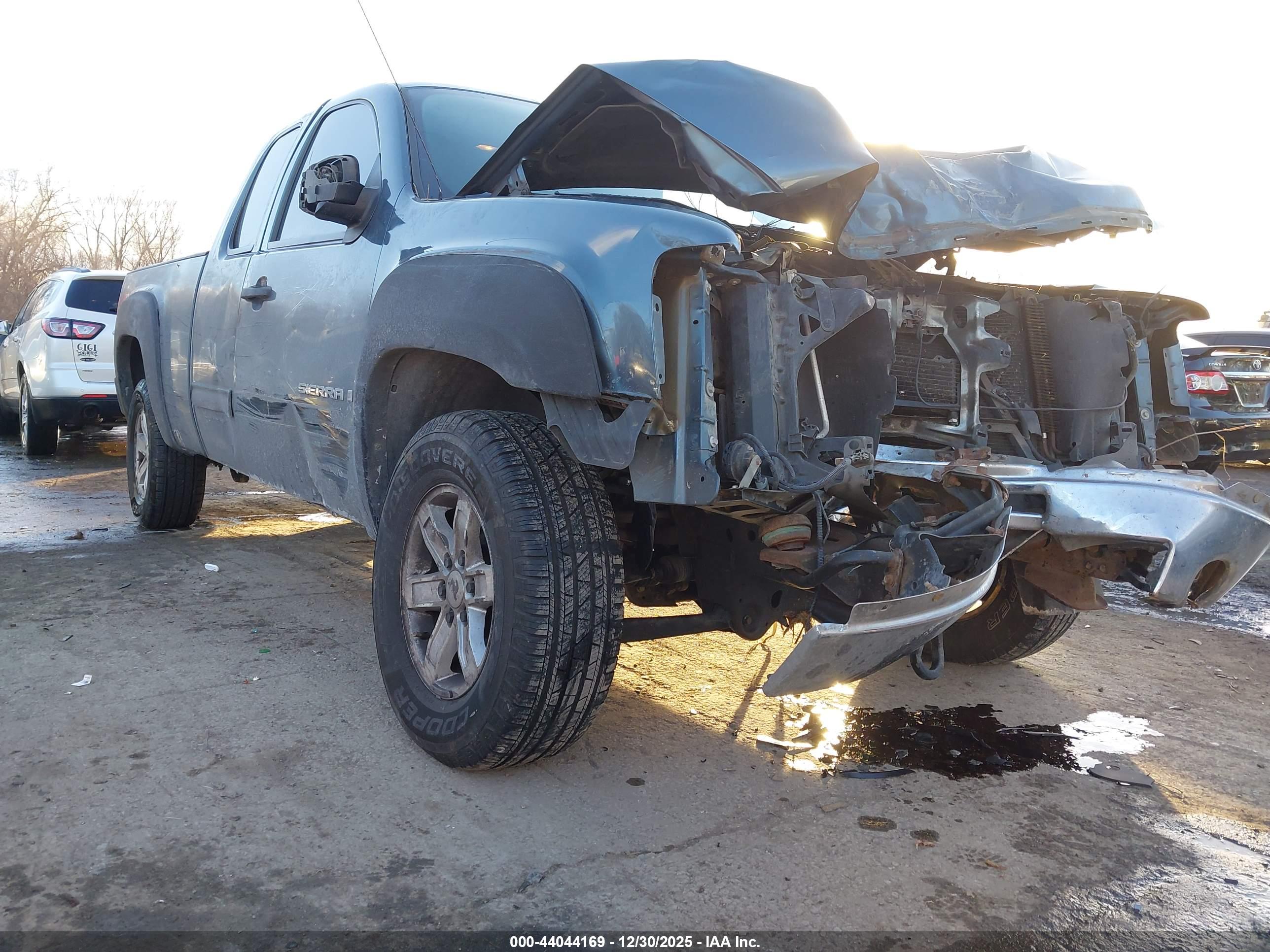 GMC SIERRA image 6