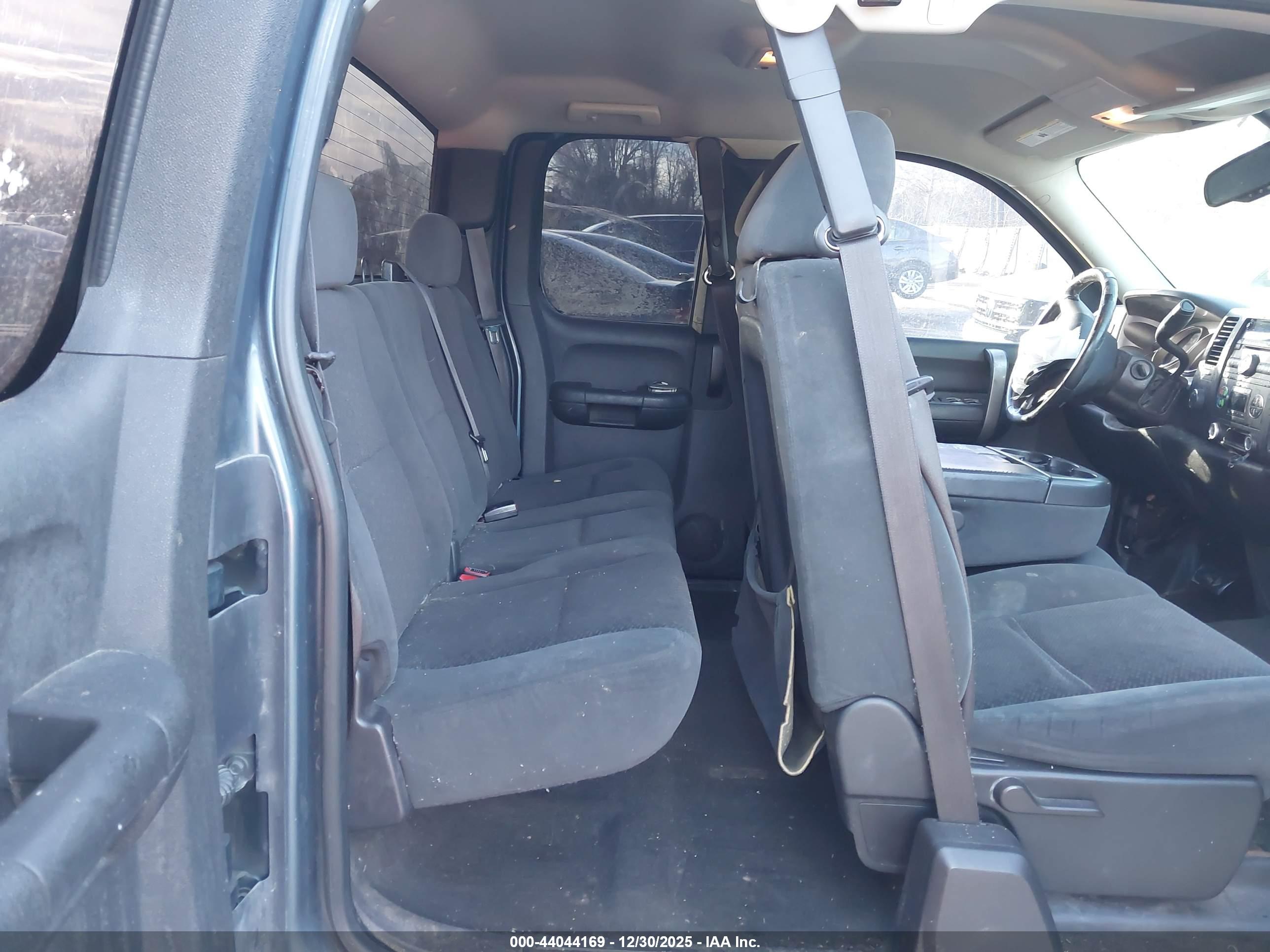 GMC SIERRA image 8