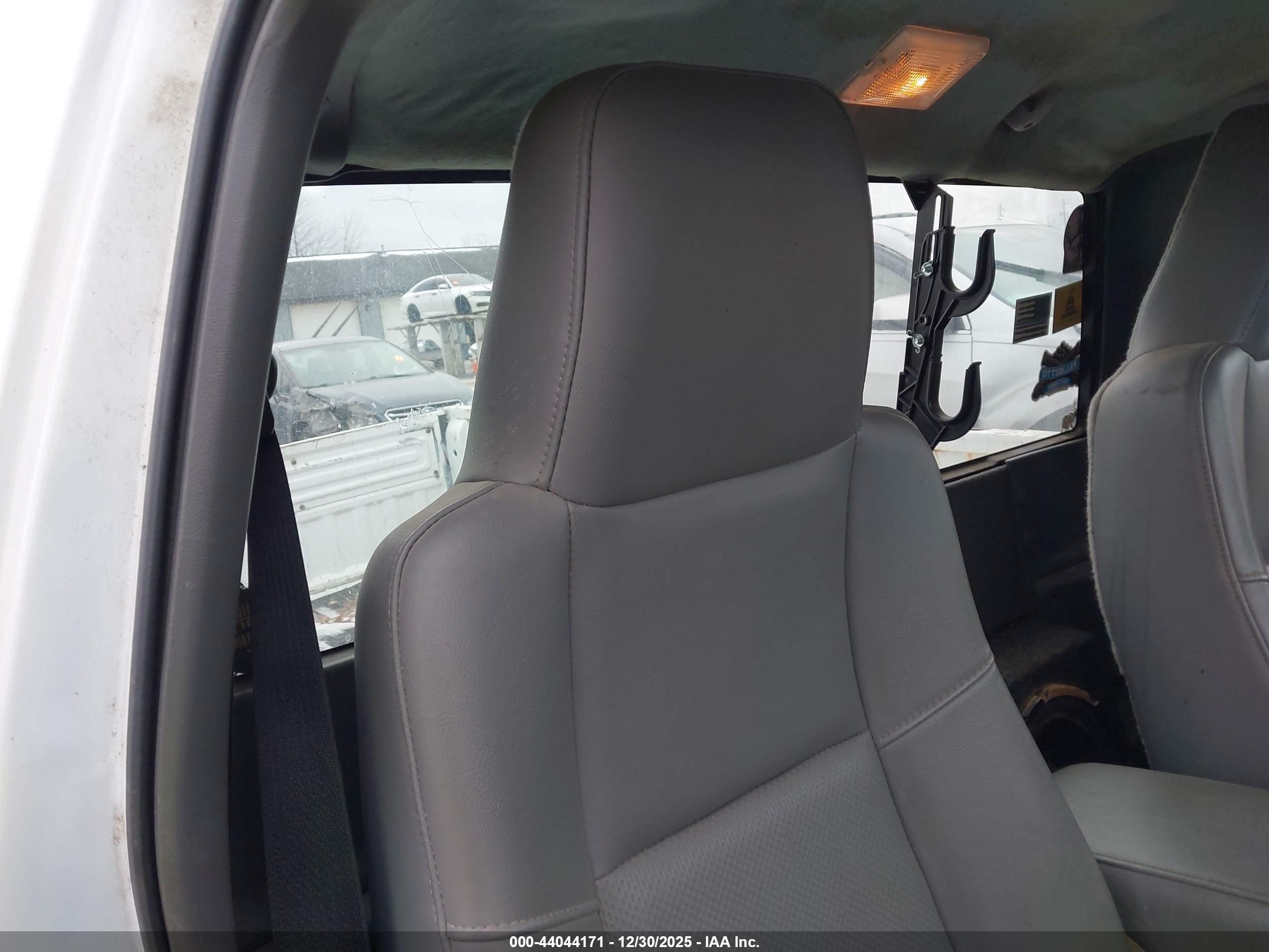 FORD RANGER image 8