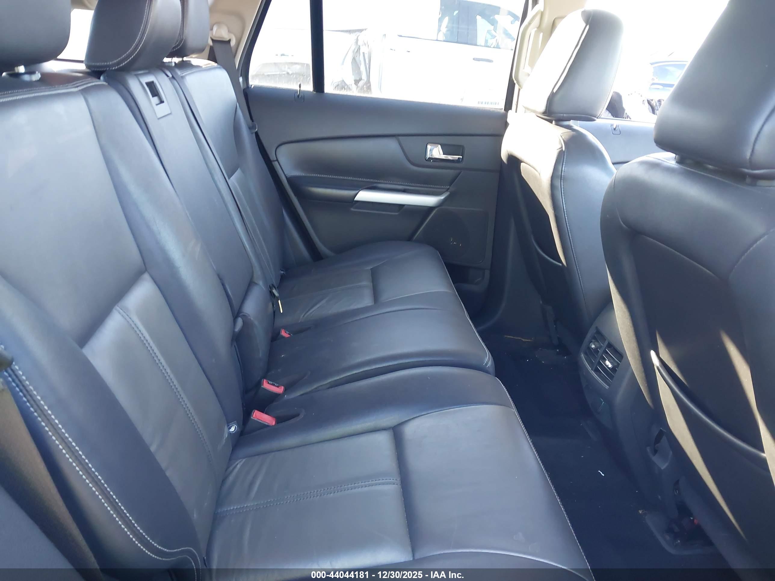 FORD EDGE image 8
