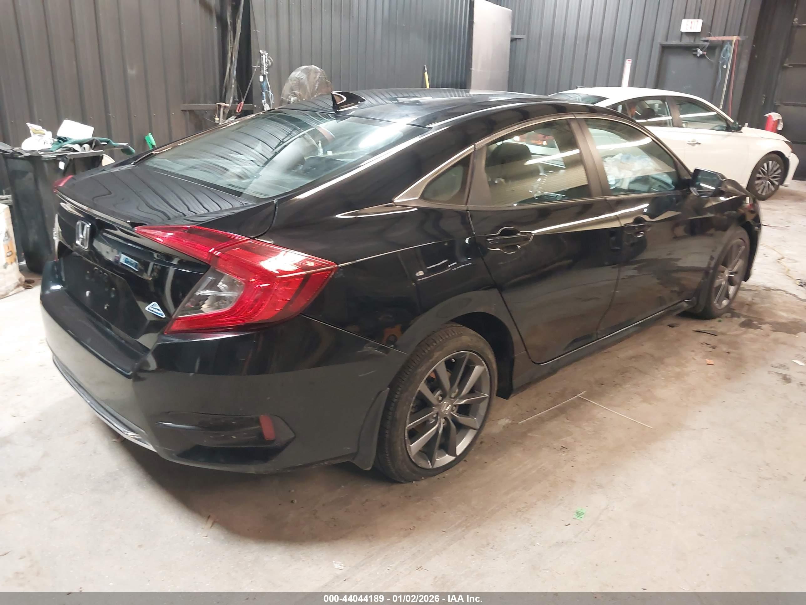 HONDA CIVIC image 4