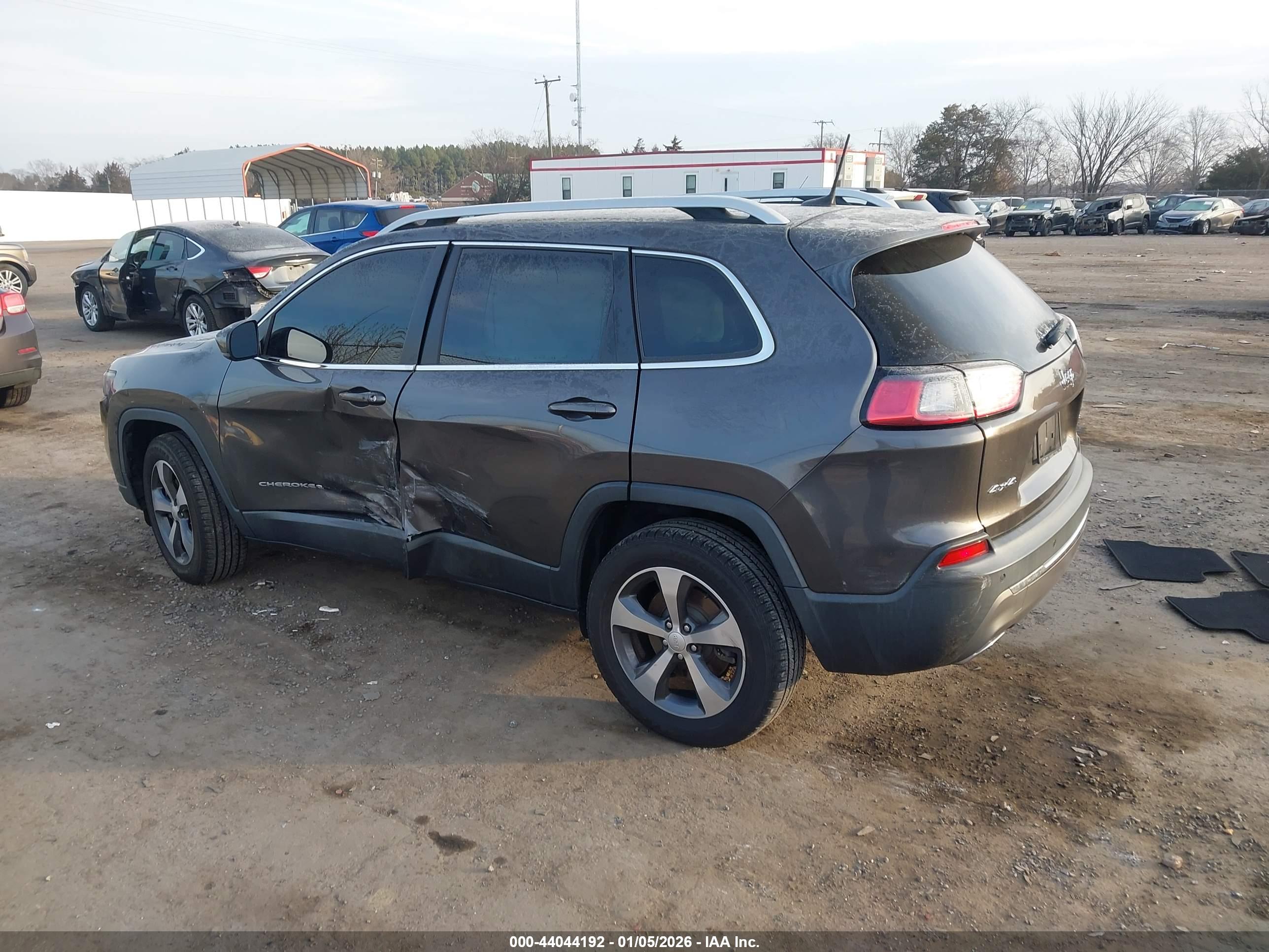 JEEP CHEROKEE image 3
