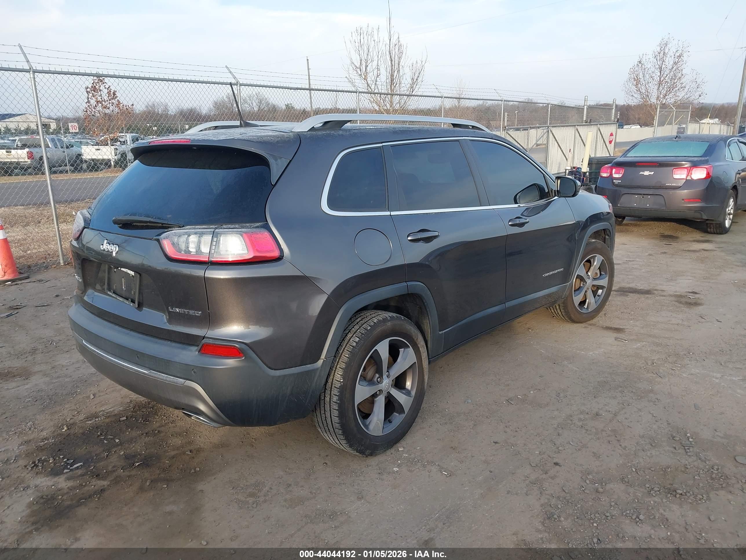 JEEP CHEROKEE image 4